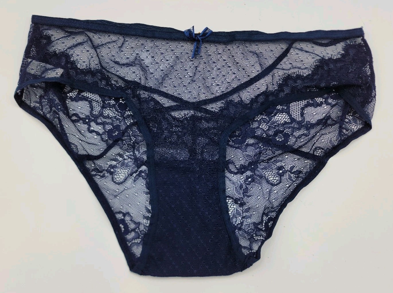 Set Of 2 BEAU Womens Medium Navy And Light Purple Sheer Lace Low Cut Underwear