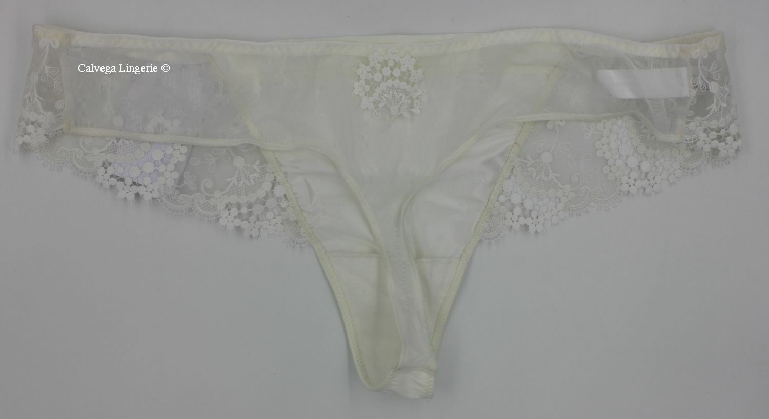 NWT SIMONE PERELE 12B710 “Wish” Jacquard with Lace Tanga Panty, Ivory