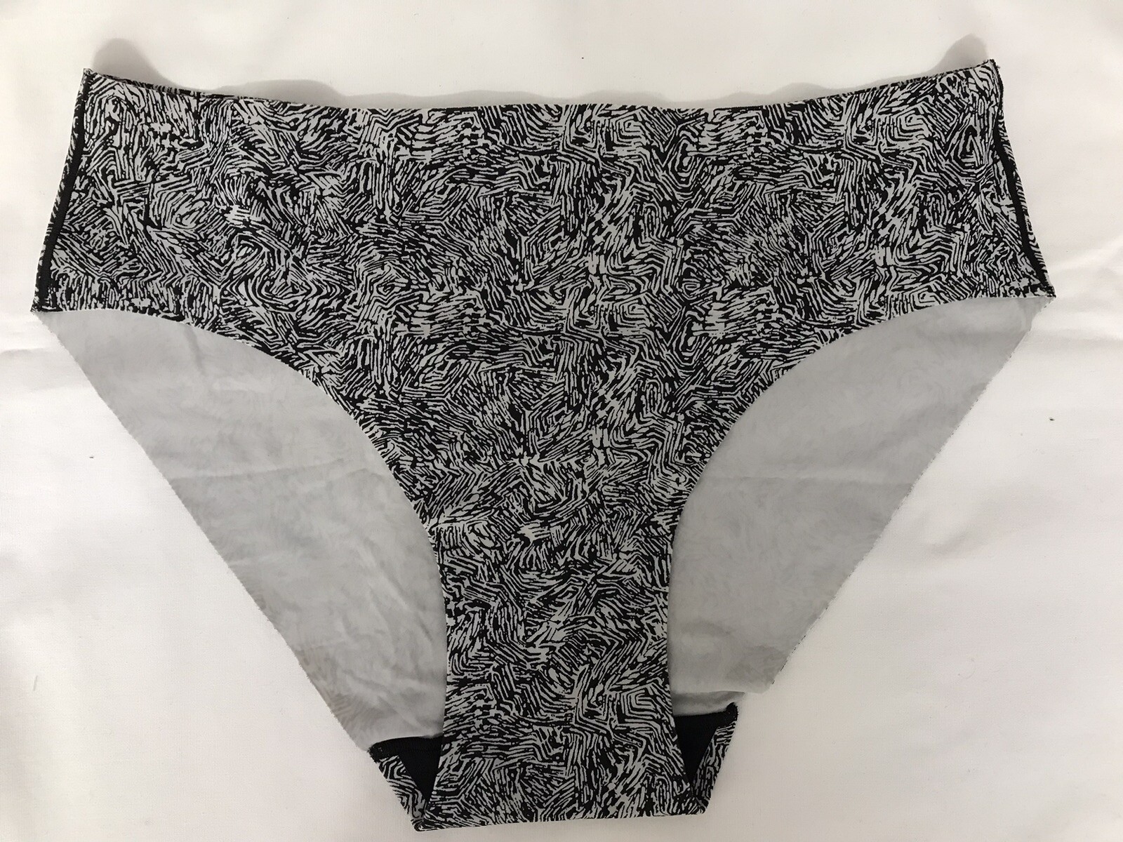 lululemon Smooth Seamless Hipster Black /ash Size S 3pack/trio
