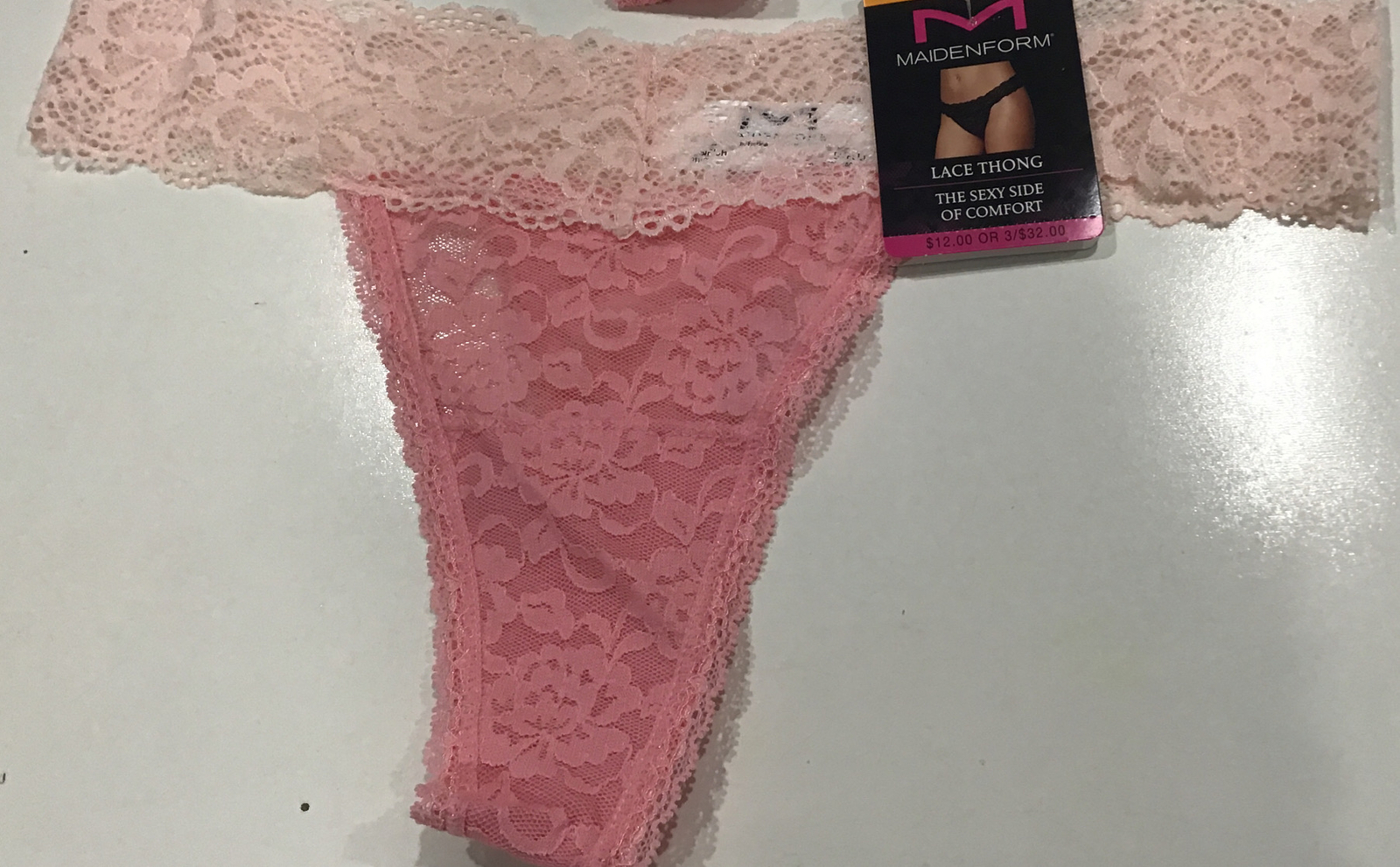 MAIDENFORM~DMESLT~Pink Lace Thong Sexy Side Of Comfort Sz S 5 Lot of 2 Pair