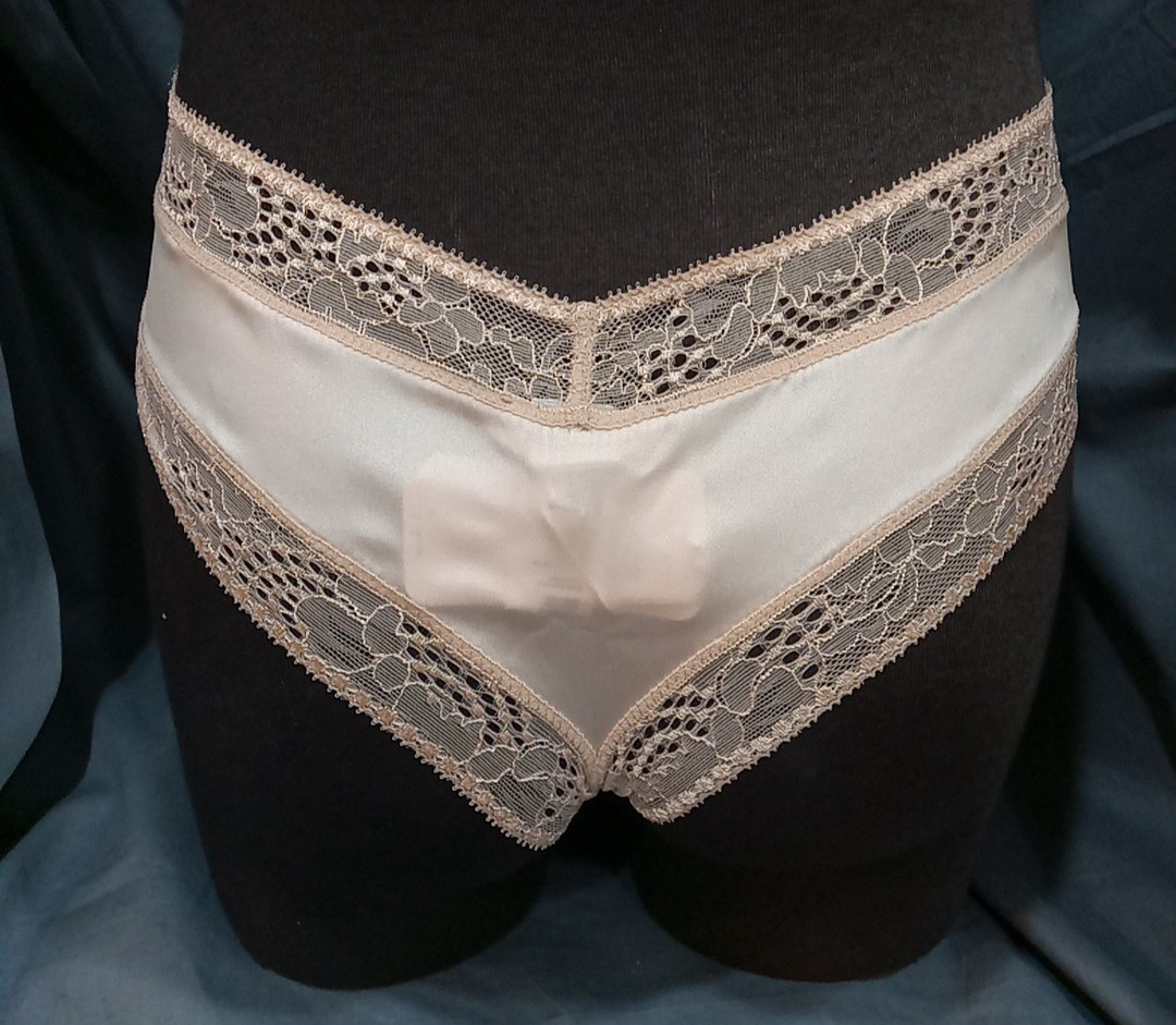 Eres Osier Tanga Briefs Size FR:38 US:6-New With Tags.
