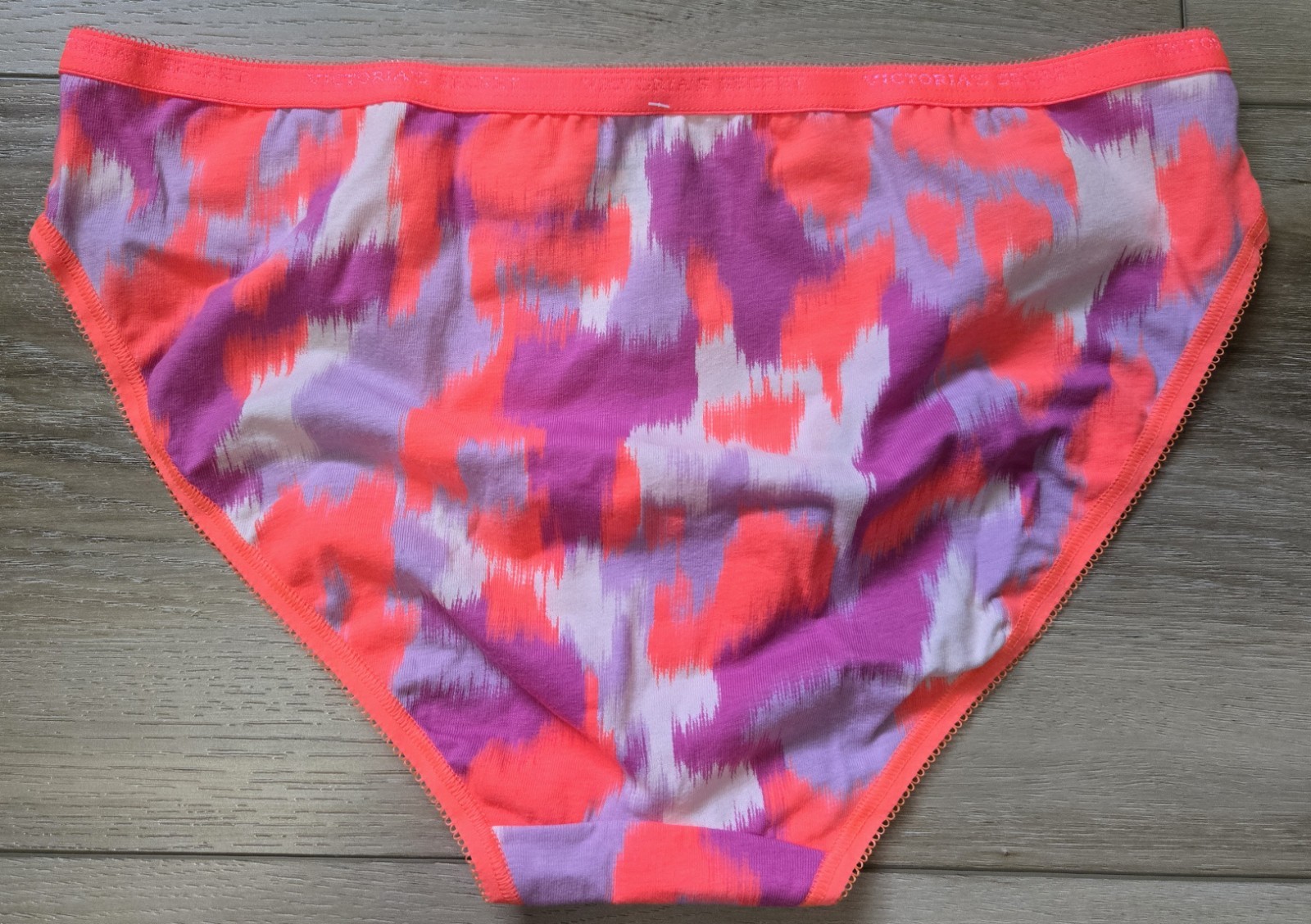 NWT Vintage Victoria’s Secret Camo Signature Waistband Cotton Bikini Panties L