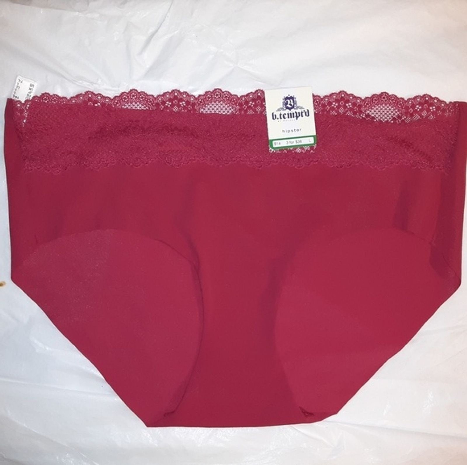 B’ Tempted by Wacoal Large Hipster Bundle of 2 pair NWT Red and Lavender