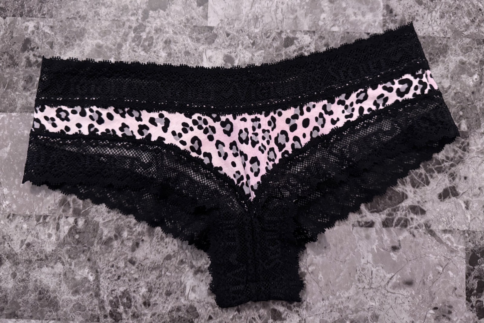 NWT VICTORIA’S SECRET XS PINK GRAY BLACK LEOPARD LOGO LACE RARE CHEEKY PANTIES