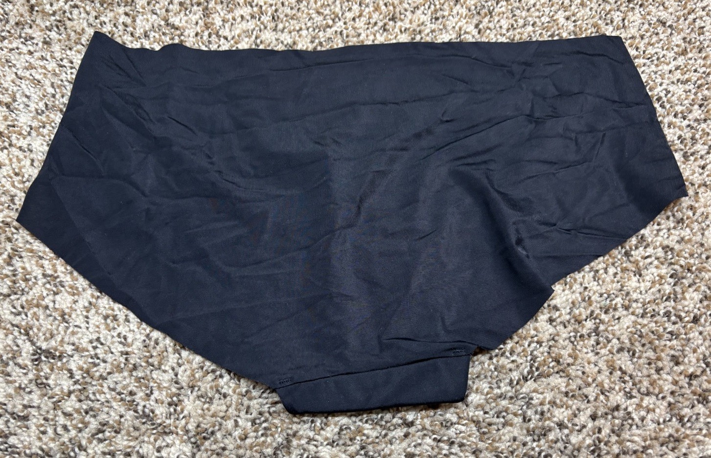 Auden Black Invisible Edge Hipster. Size: Medium (8-10).