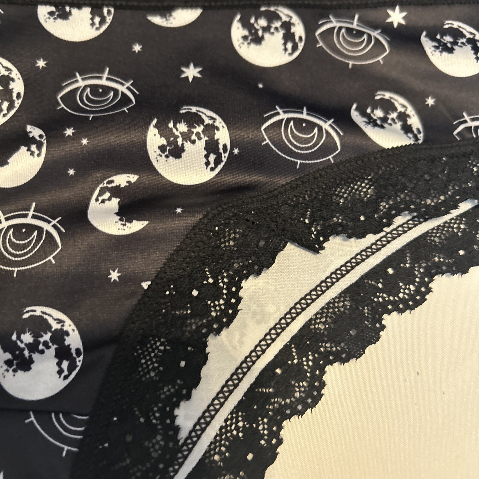 Morvia 3pk lace trim goth Skater Emo panties M Skulls, Mushrooms & Star Planets