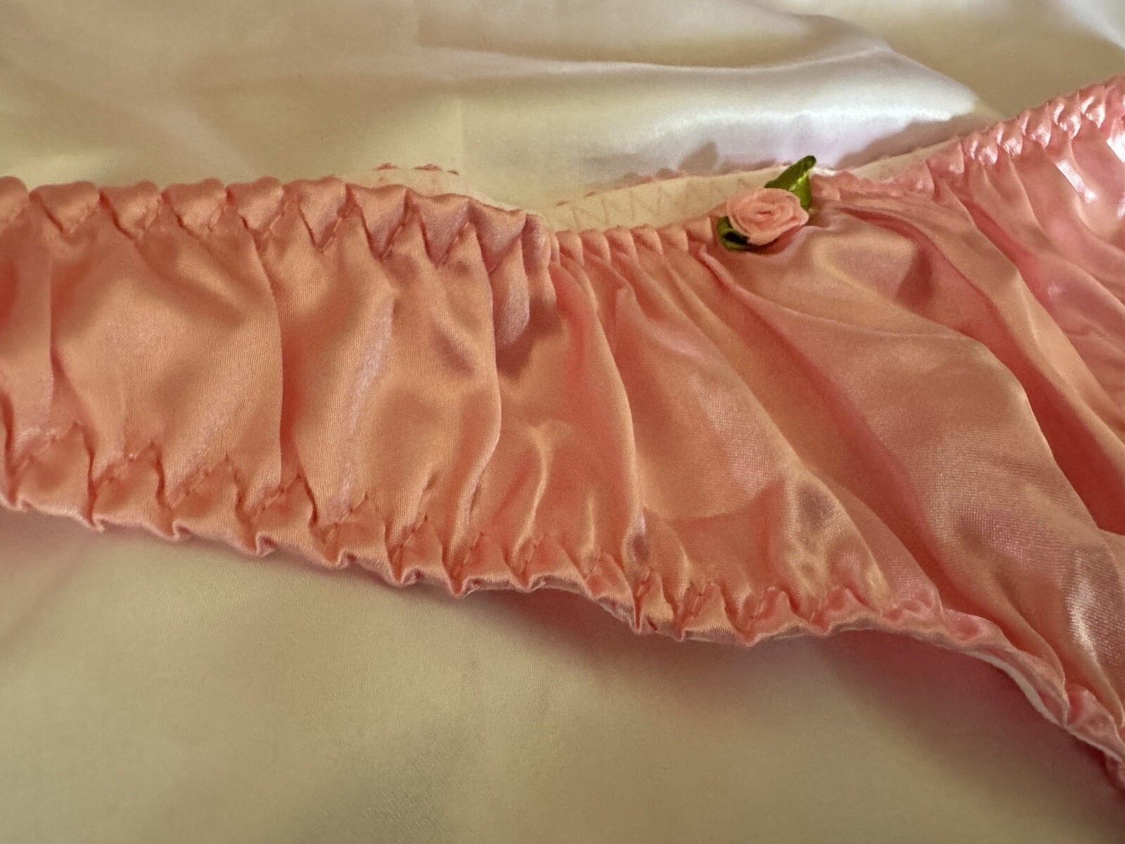 Vtg Early 2000 Style Light Baby Pink Silky Satin Thong Panties Sz M