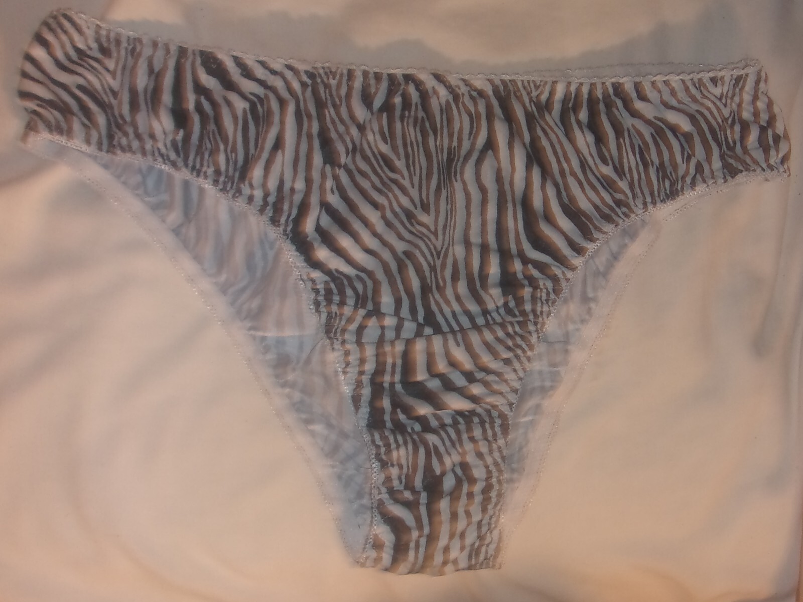 NEW ANIMAL PRINT HIPSTER PANTIES STRETCHY 90% POLYESTER 10% SPANDEX SEXY