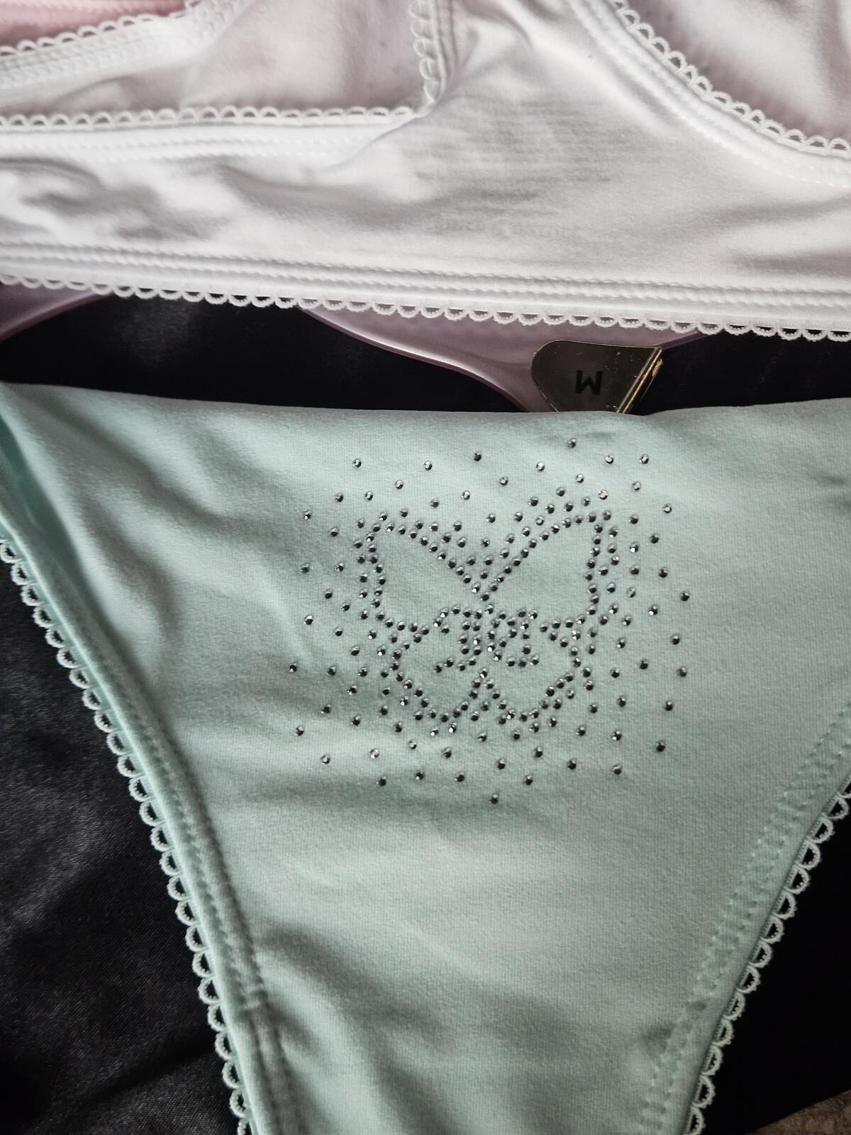 Juicy Couture 5 Pack Butterfly Rhinestone Thong Set Pastel Size Medium NWT E/26