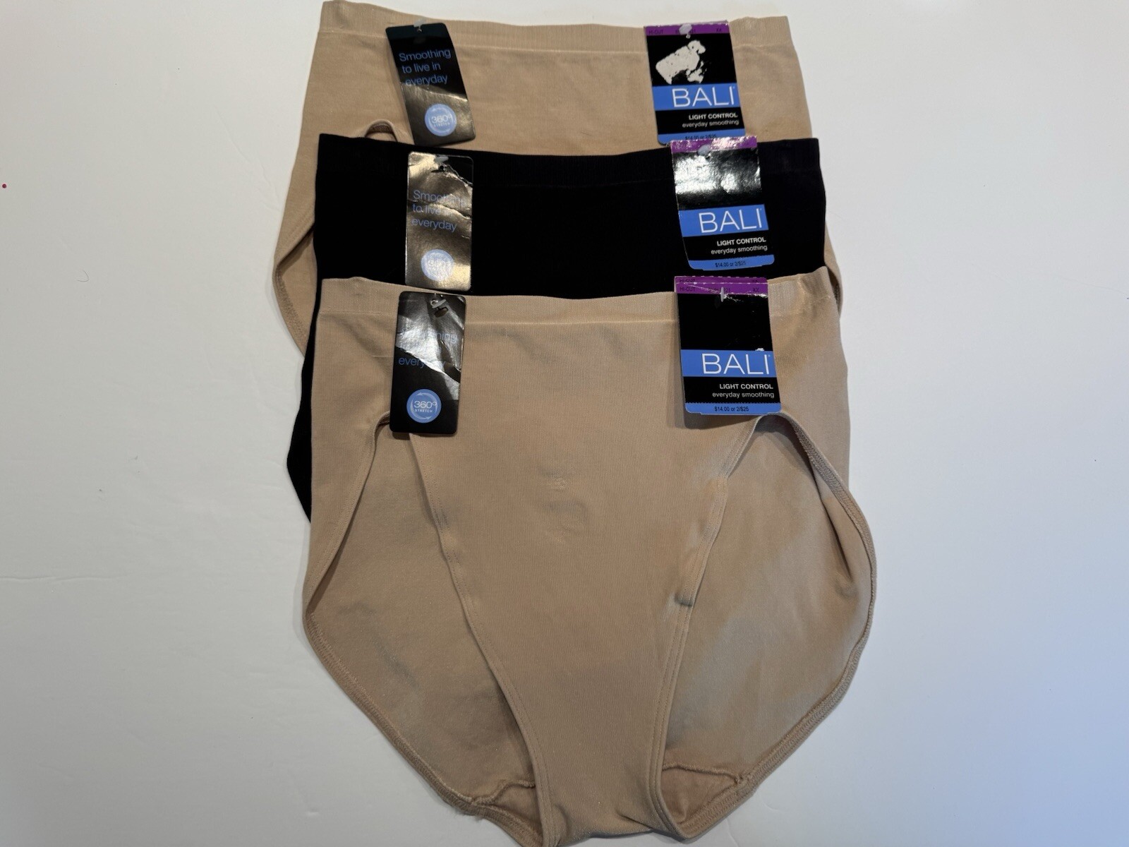 NWT Bali Light Control Everyday Smoothing Hi-Cut Panties V421 Size 2XL