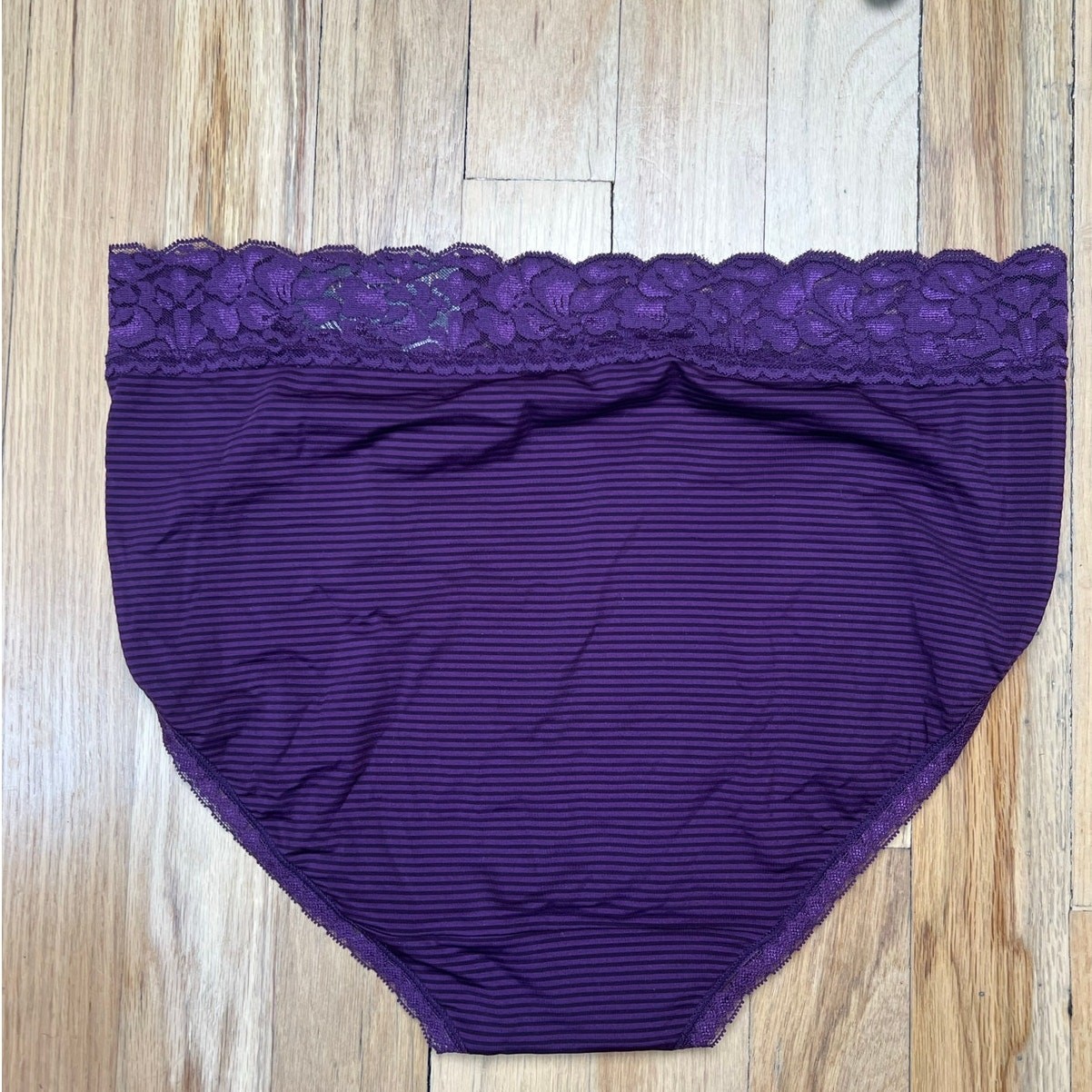 NEW Vanity Fair Flattering Lace high Cut Purple Underwear Stripe Women’s XL