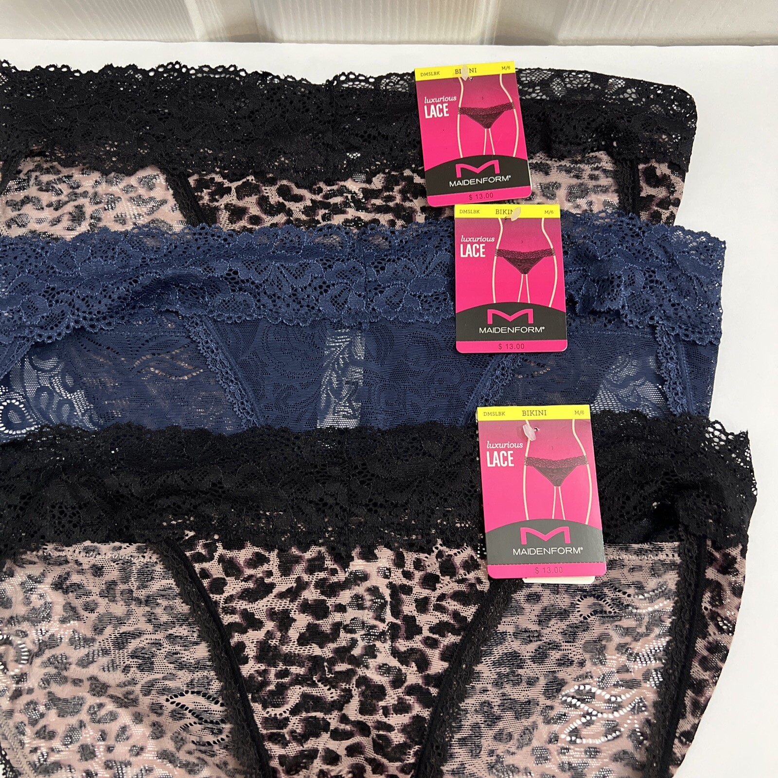 NEW Maidenform 3 Pairs Luxurious Lace Bikini Panties M/6 Multi-Color DMSLBK