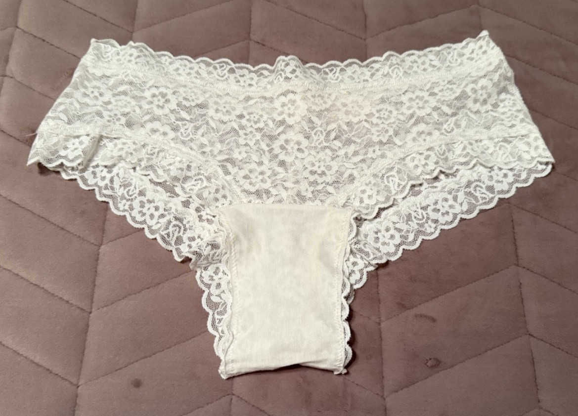 Victoria’s Secret The Lacie Coconut White Lace Cheeky Panty ~ LARGE ~ NWT!