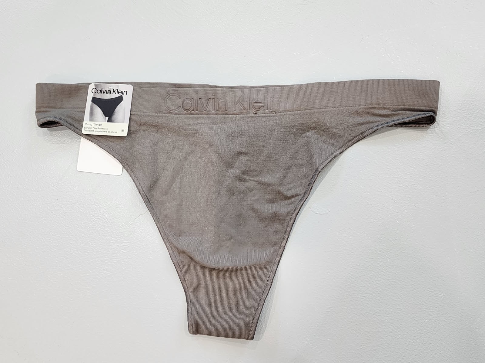 NEW Calvin Klein CK Women’s Bonded Flex Thong Underwear QD3958 033 Size Medium