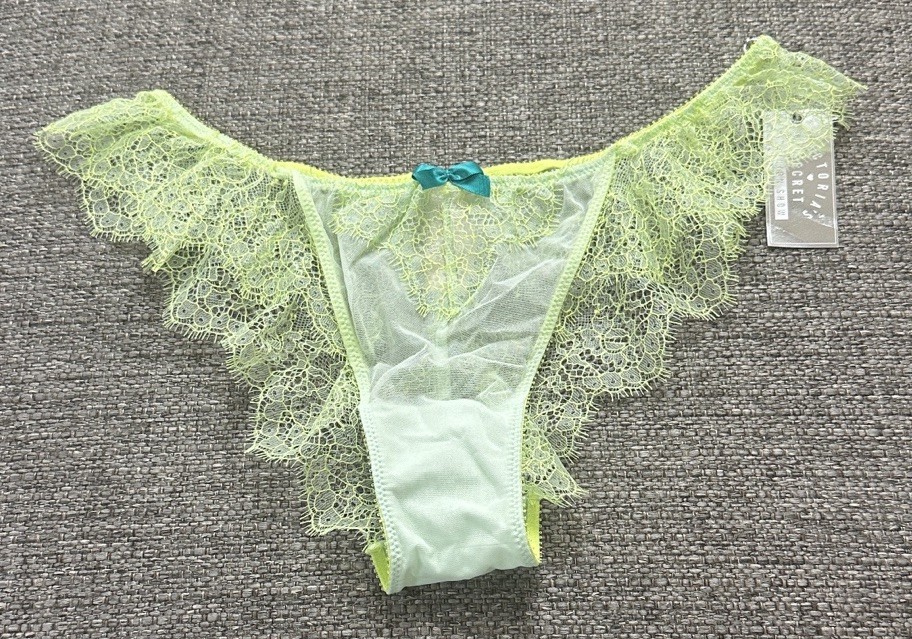 2013 Limited Edition Fashion Show Victoria’s Secret Low Rise Cheekini Medium NWT