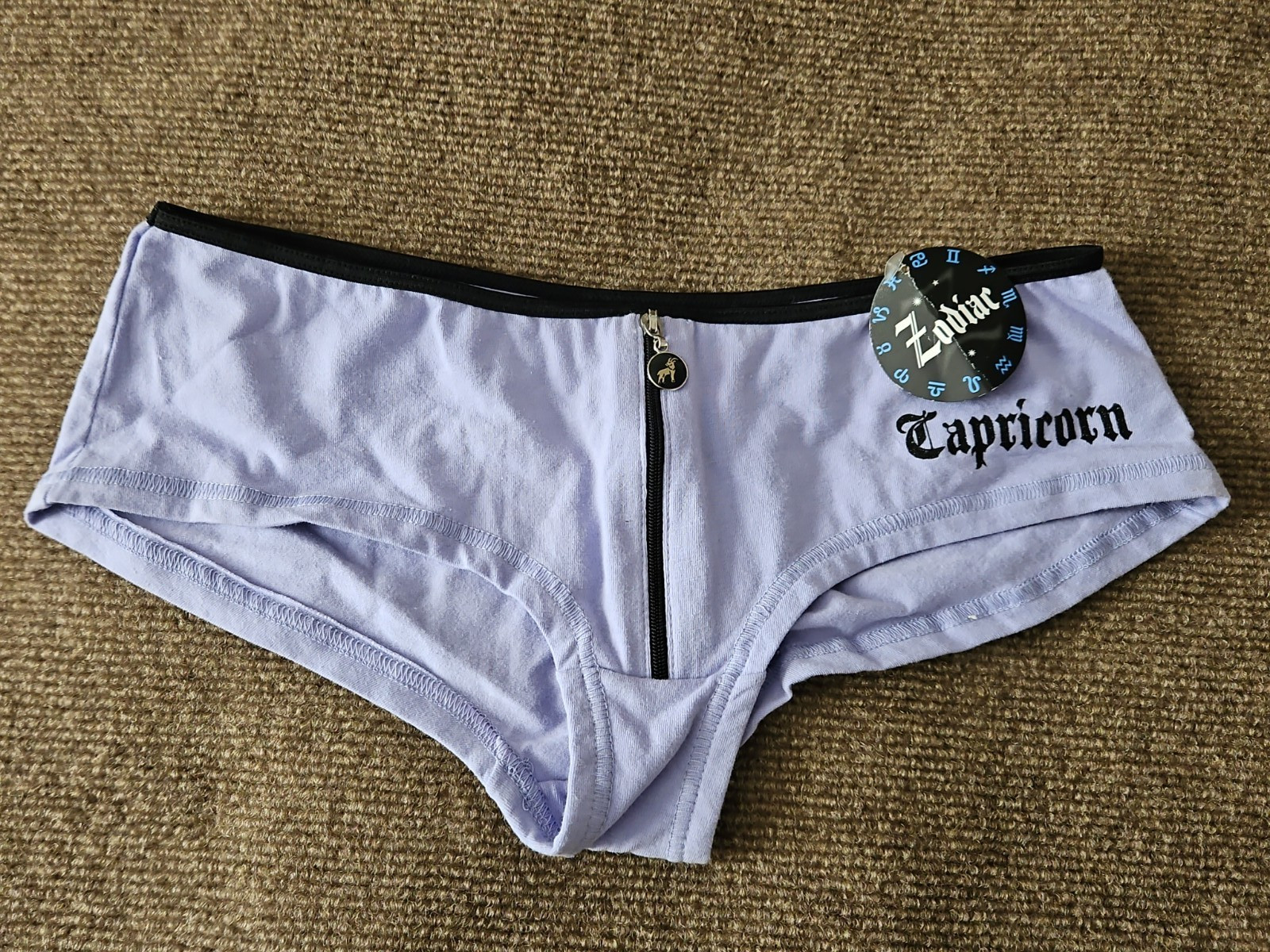 S&H Intimates Women’s ZODIAC Capricorn Zip Hipster Panties Size M Lavender NWT