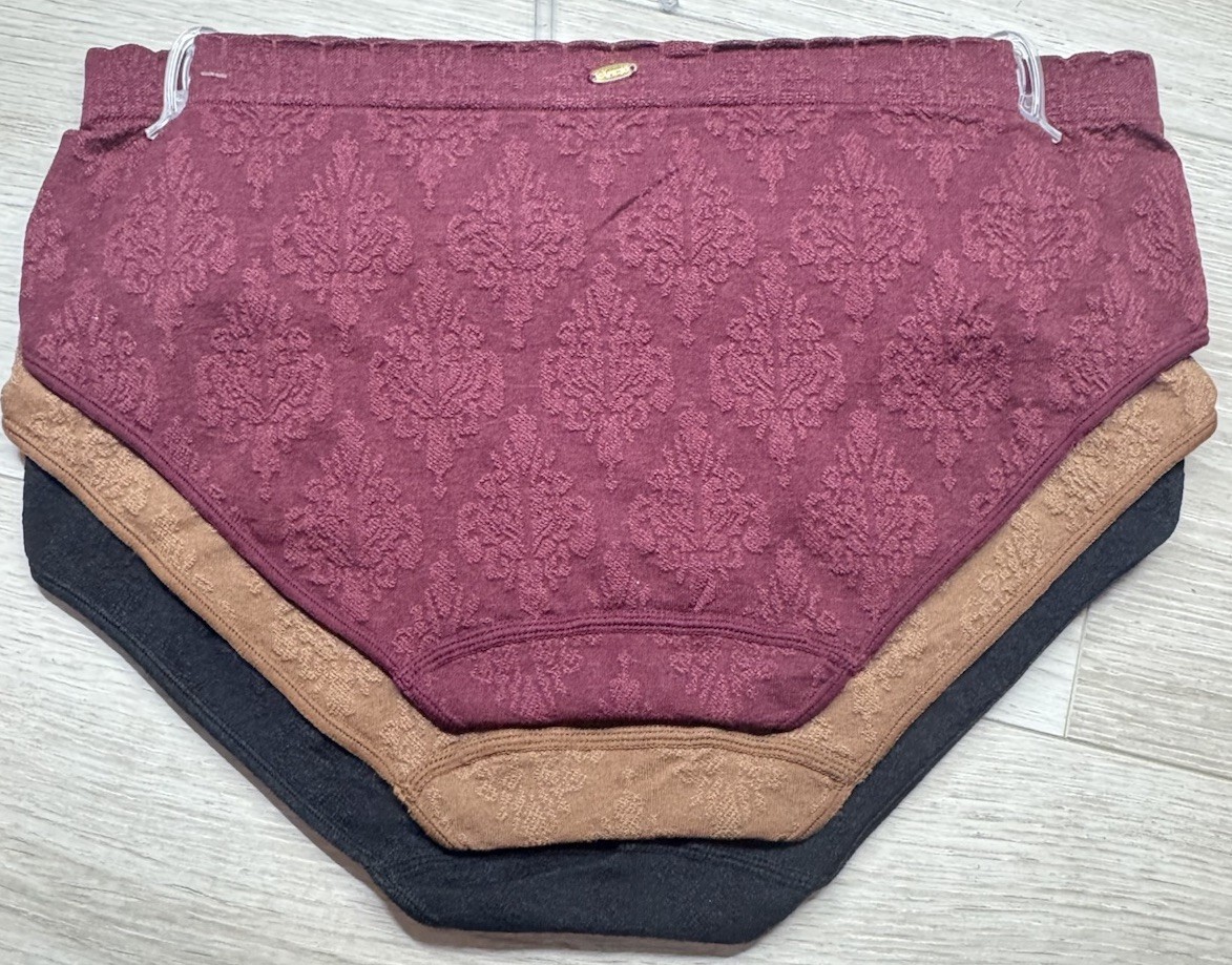 CAPEZIO Women’s 3-Pack LOGO Seamless Hipster Floral Panties Nylon Blend Size M