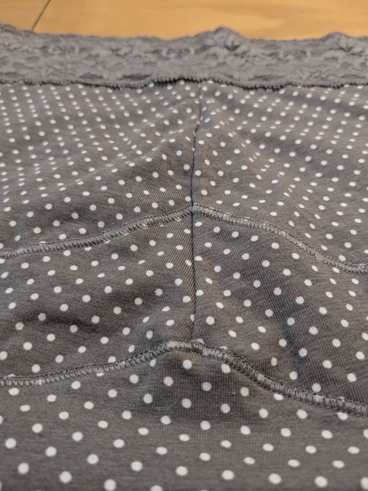 MAIDENFORM Gray White Polka Dot Boyshort Hipster Panties Sz Small