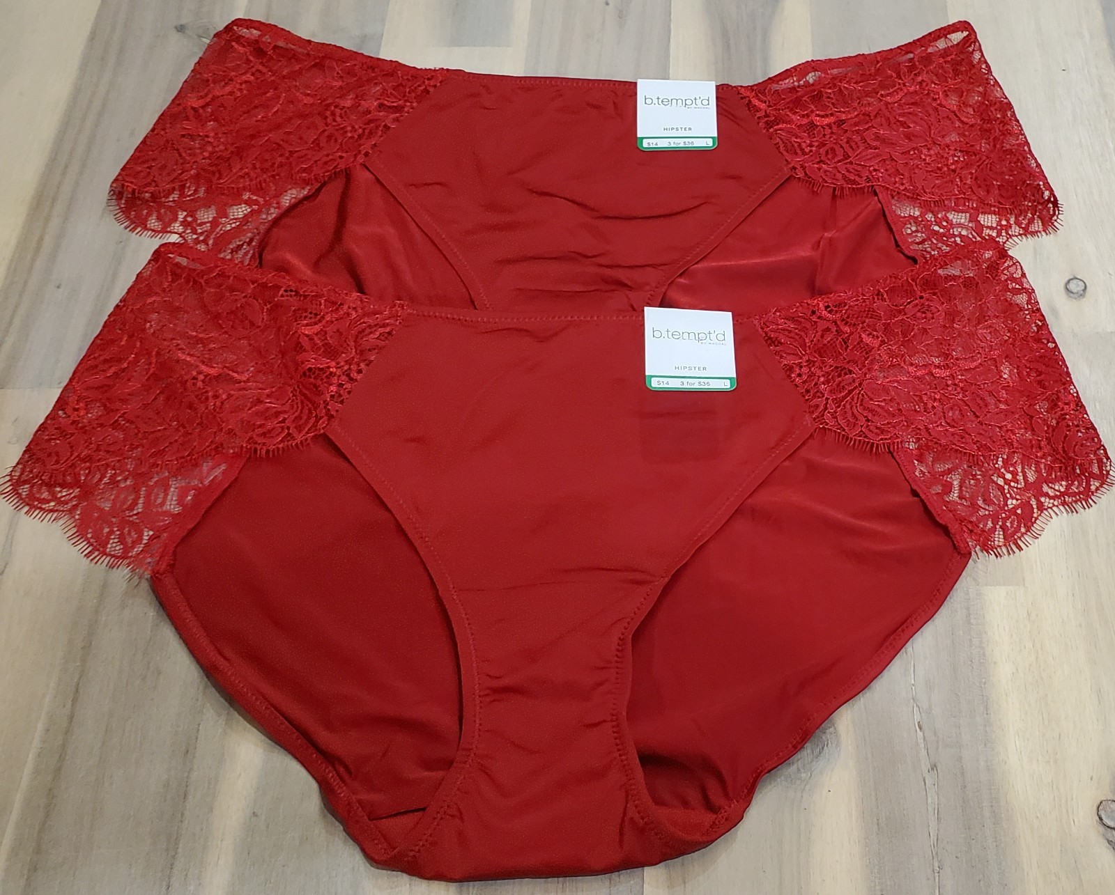 B.tempt’d by Wacoal Women’s It’s on Hipster Underwear Lot of 2 Savvy Red Large
