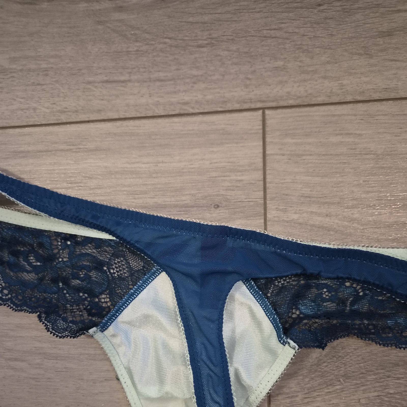 BNWOT Ann Summers Deep Teal Blue & Light Green Lace Thong Size 8-10