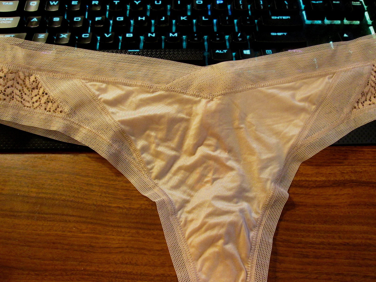New w/Tag Victoria’s Secret 💲Discounts on 2+💲 Thong Size Size M, L, XL
