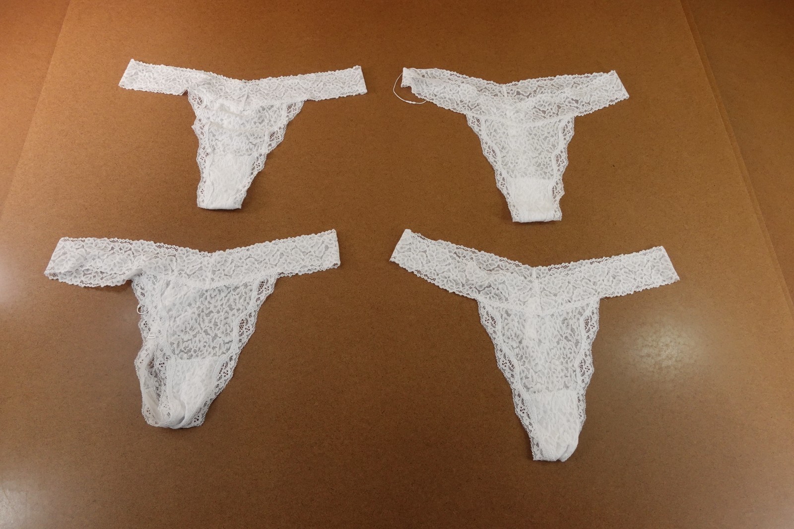 LoveSuze Womens Size 2X/3X White Lace Thong Panty 4 Pieces New