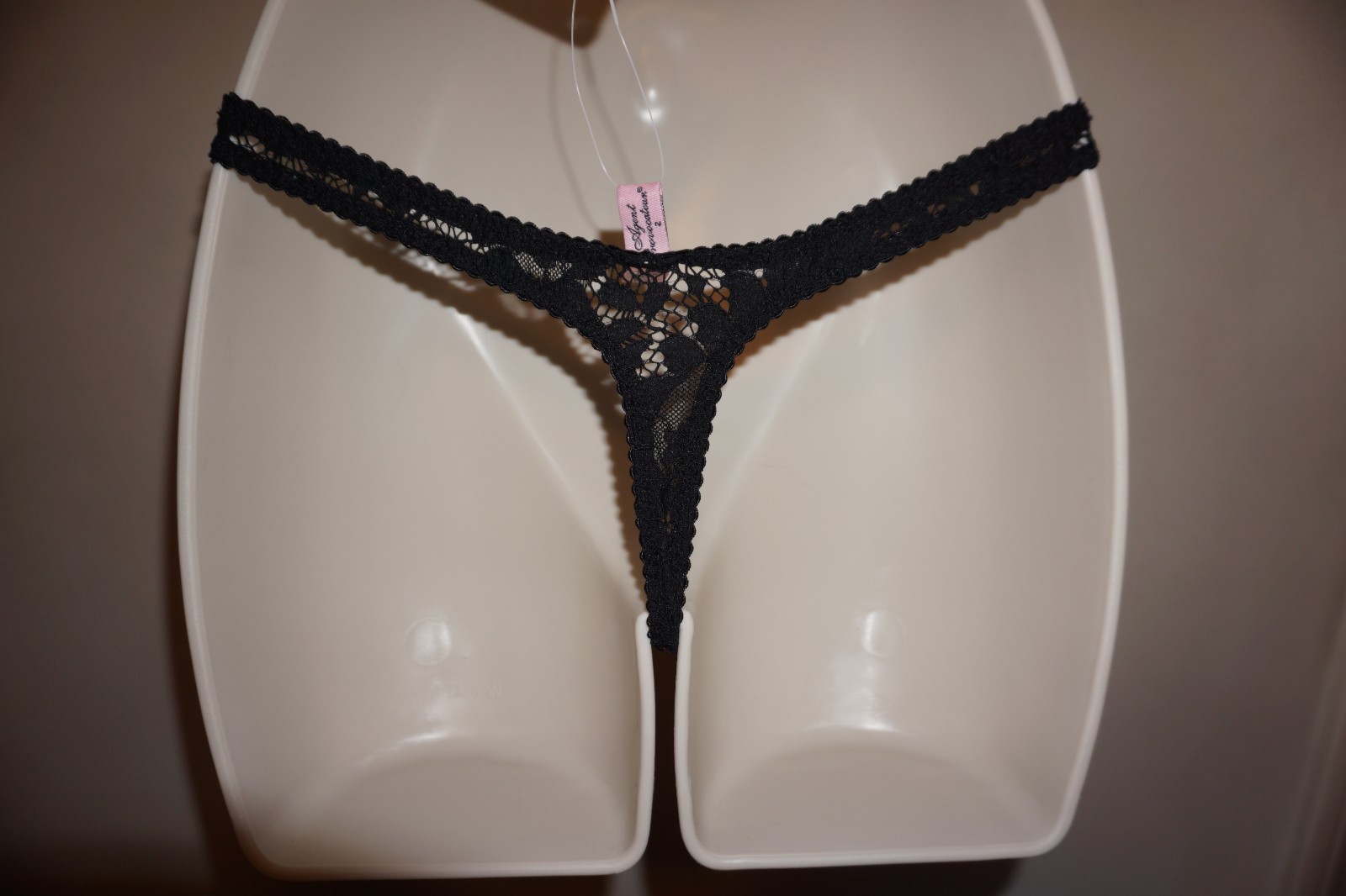 Agent Provocateur Nicolle thong black lace with dark cherry satin size 2 S NWT