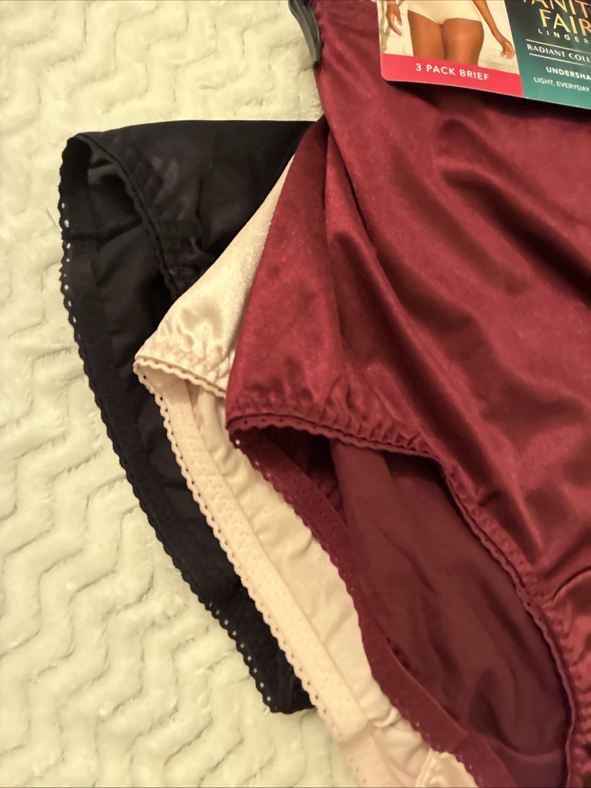 Vanity Fair~Radiant Collection~Light Control~Undershapers~3-Pack Briefs~L/7~NWT