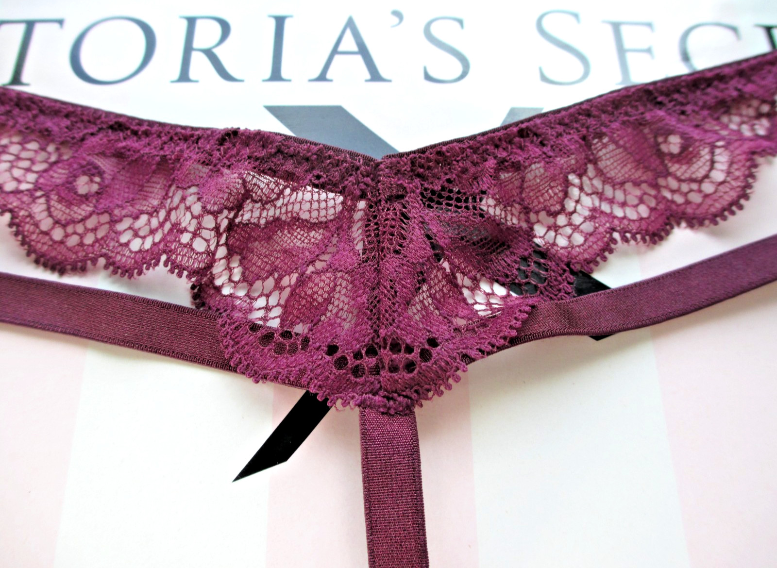 VICTORIA’S SECRET VERY SEXY V-String Thong Panty S M L XL Maroon Cutout Strappy