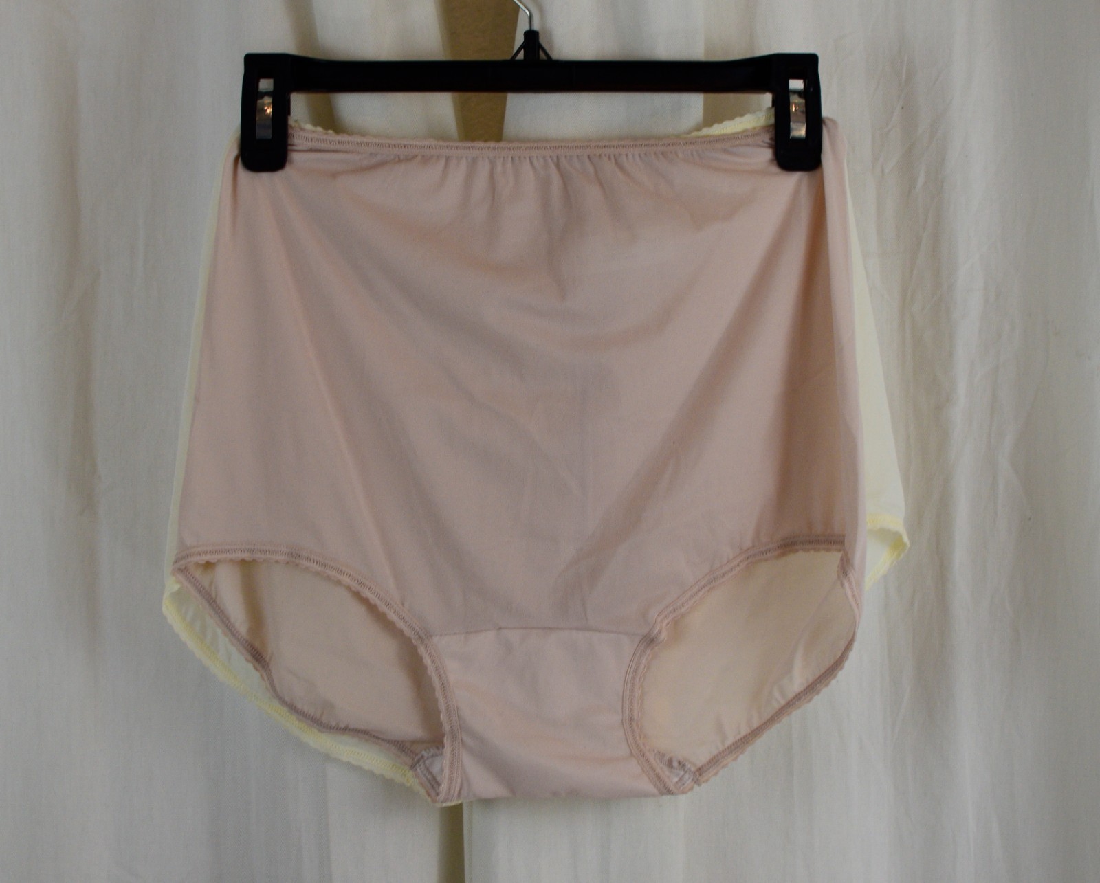 2 PACK Bali Women’s Underwear Skimp Skamp Smoothing Stretch Briefs Size 2XL