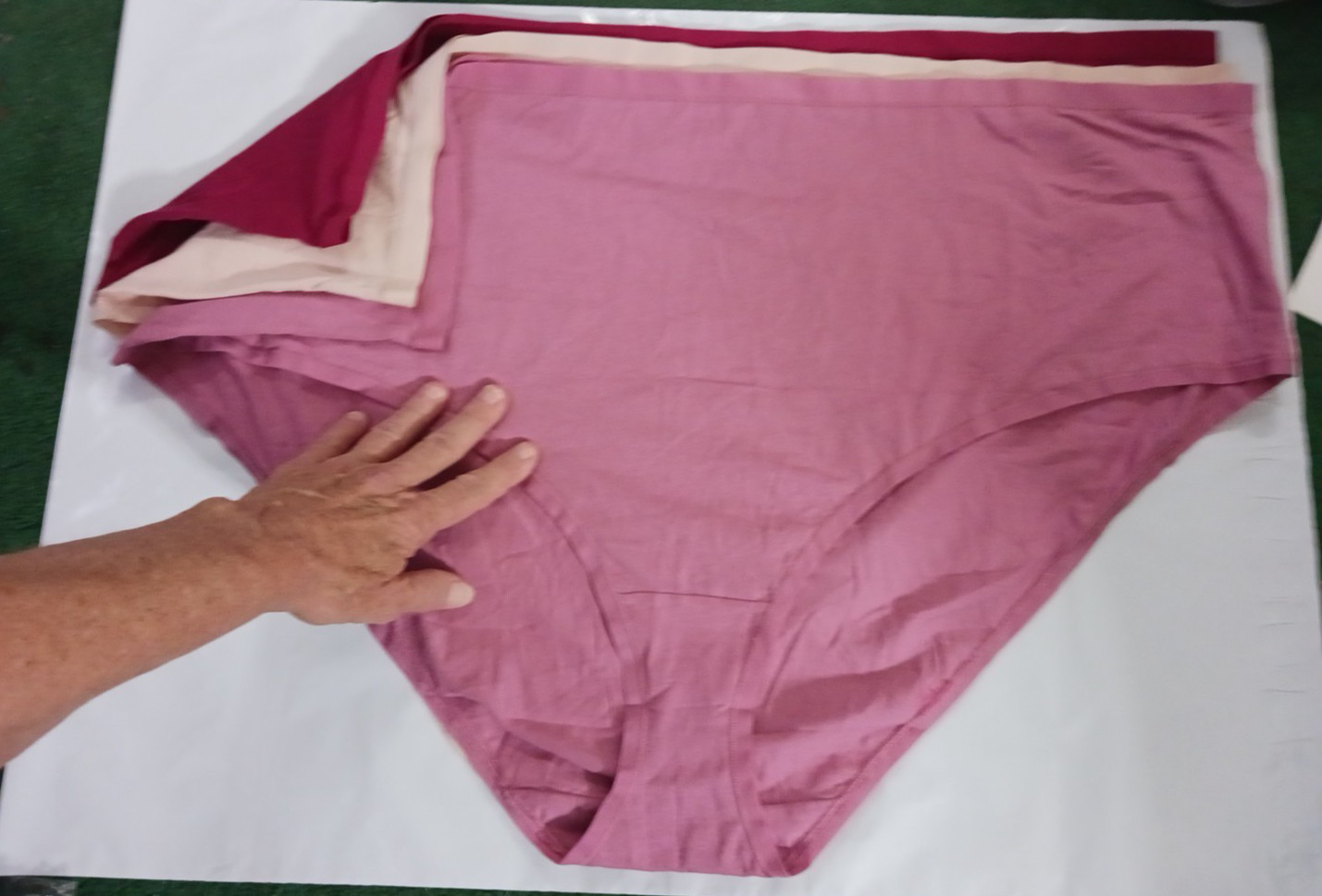 Panties Plus Size 6X Beige, deep red, pink. 95% cotton. waist 50″, 56 in. 3 pair