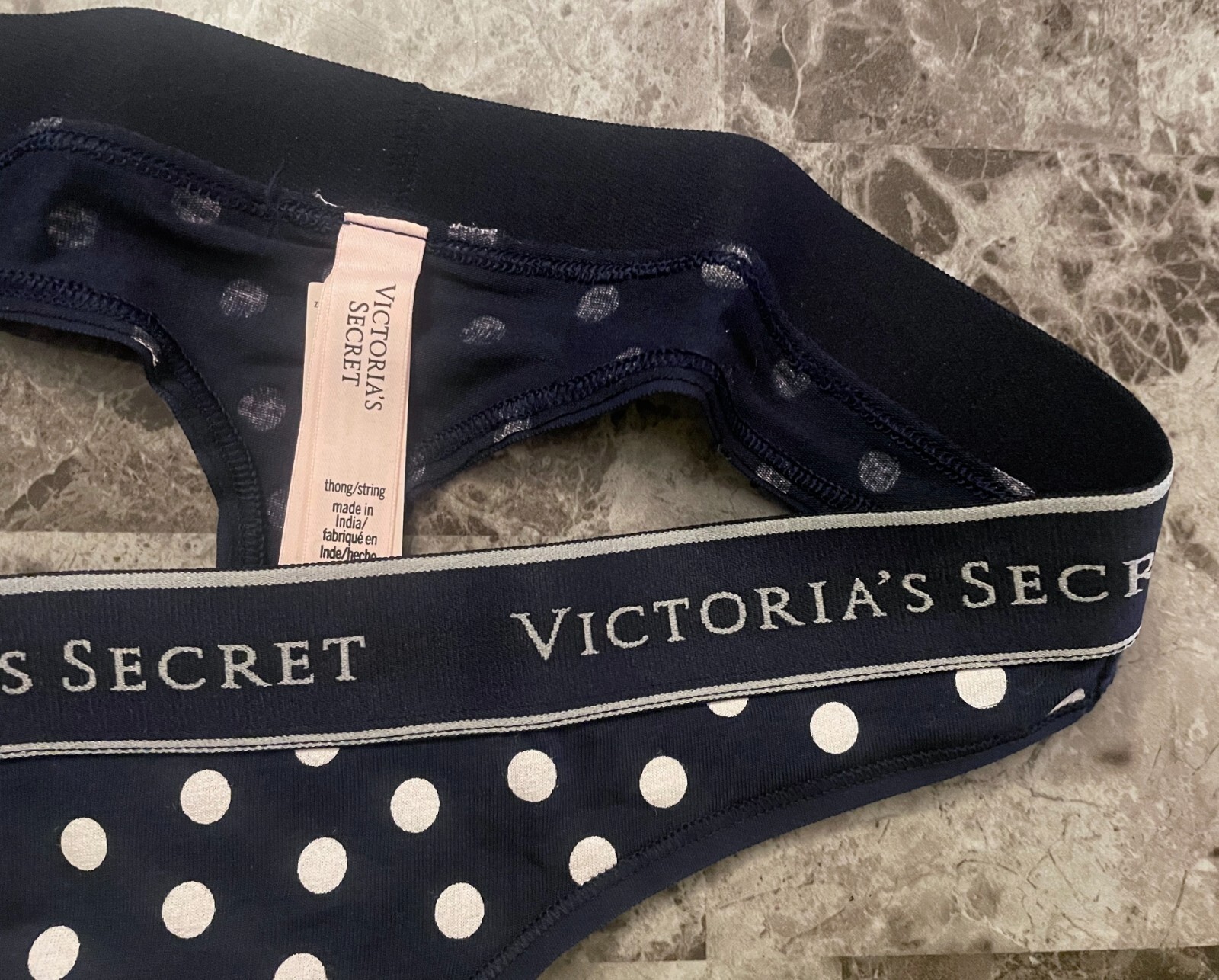NWT VICTORIA’S SECRET NAVY BLUE POLKA DOT THICK LOGO WAISTBAND THONG PANTIES