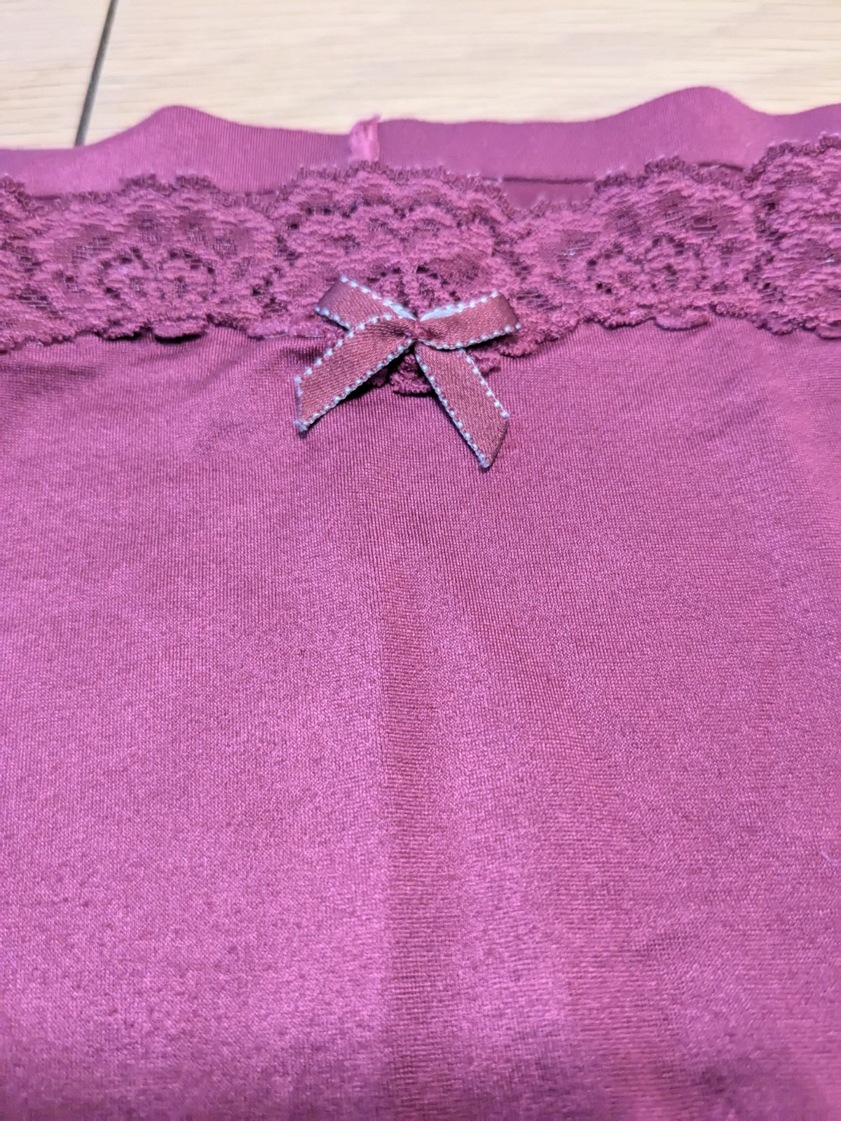 Maidenform Burgandy Lace Bikini Panties Underwear Front Bow Sz L