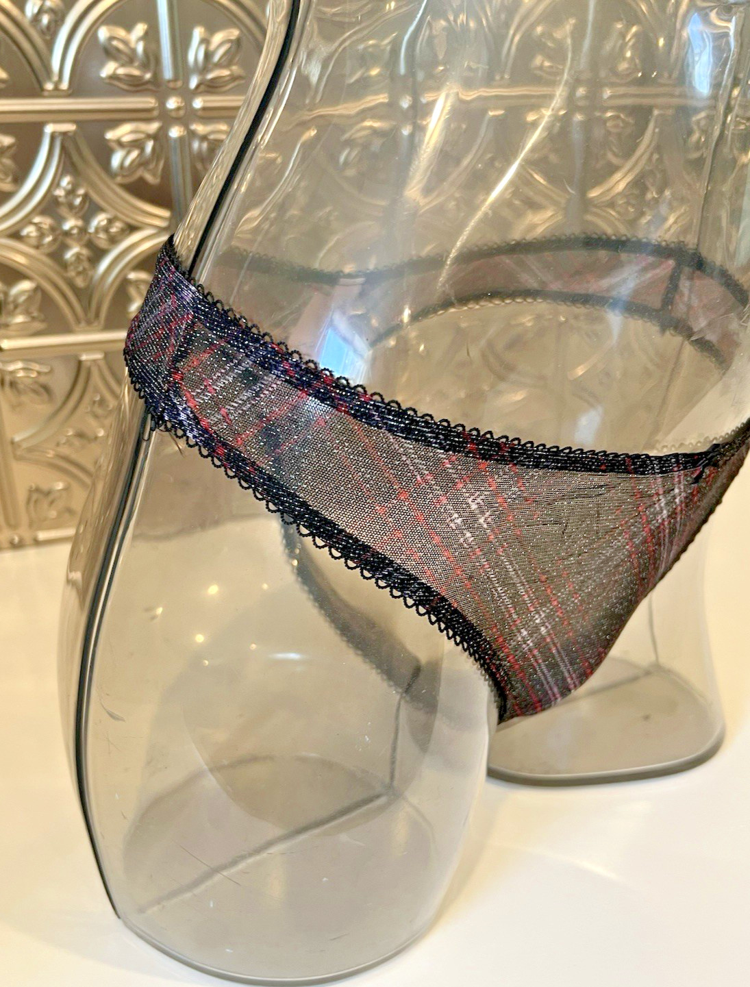 Victoria’s Secret Shimmer Mesh THONG Panty Sz L BLACK PLAID 7E63 NWT$14.50