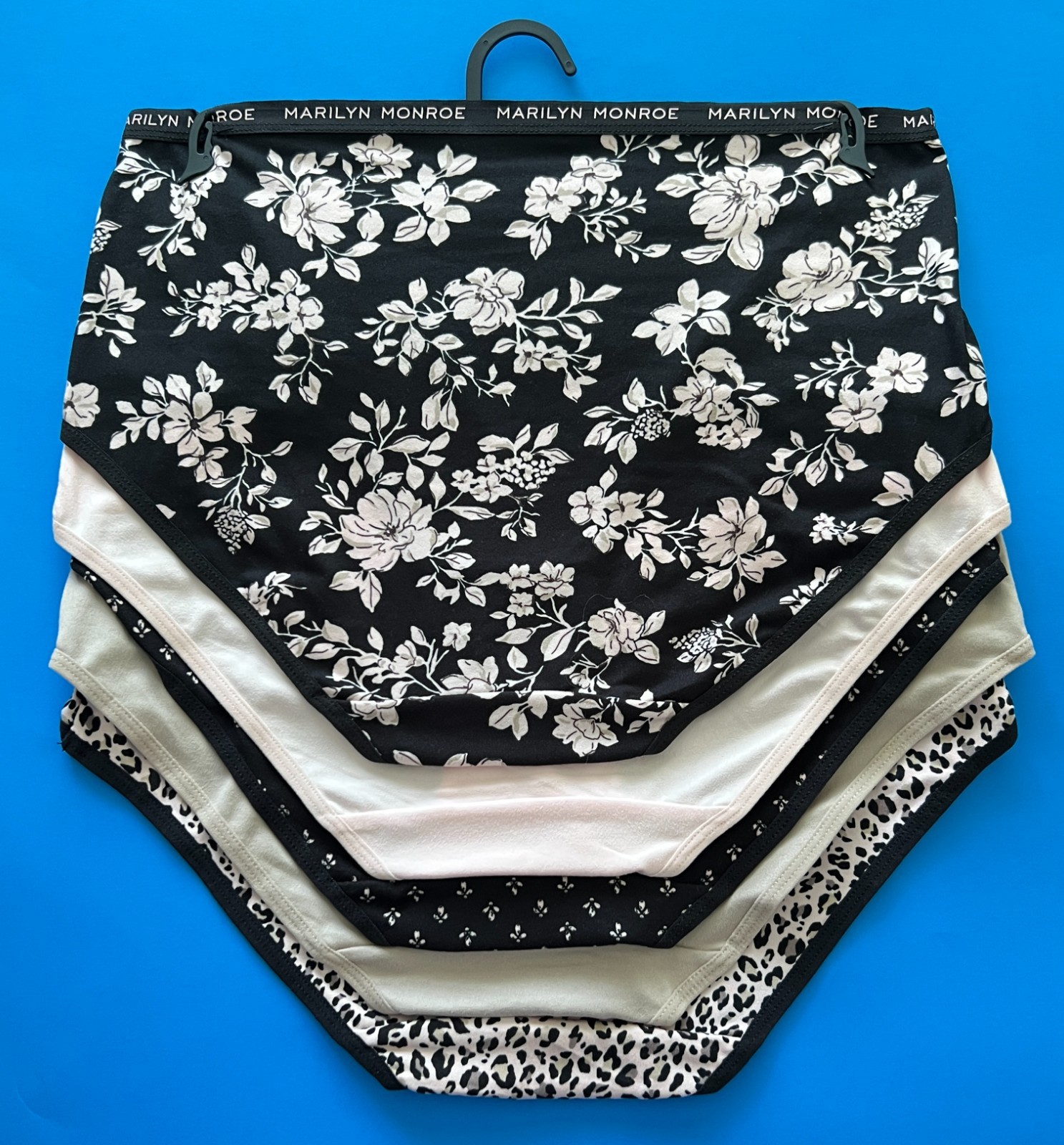 NWT 5 pairs Marilyn Monroe Size L, 1X Super Soft Briefs Panties Black Beige Poly