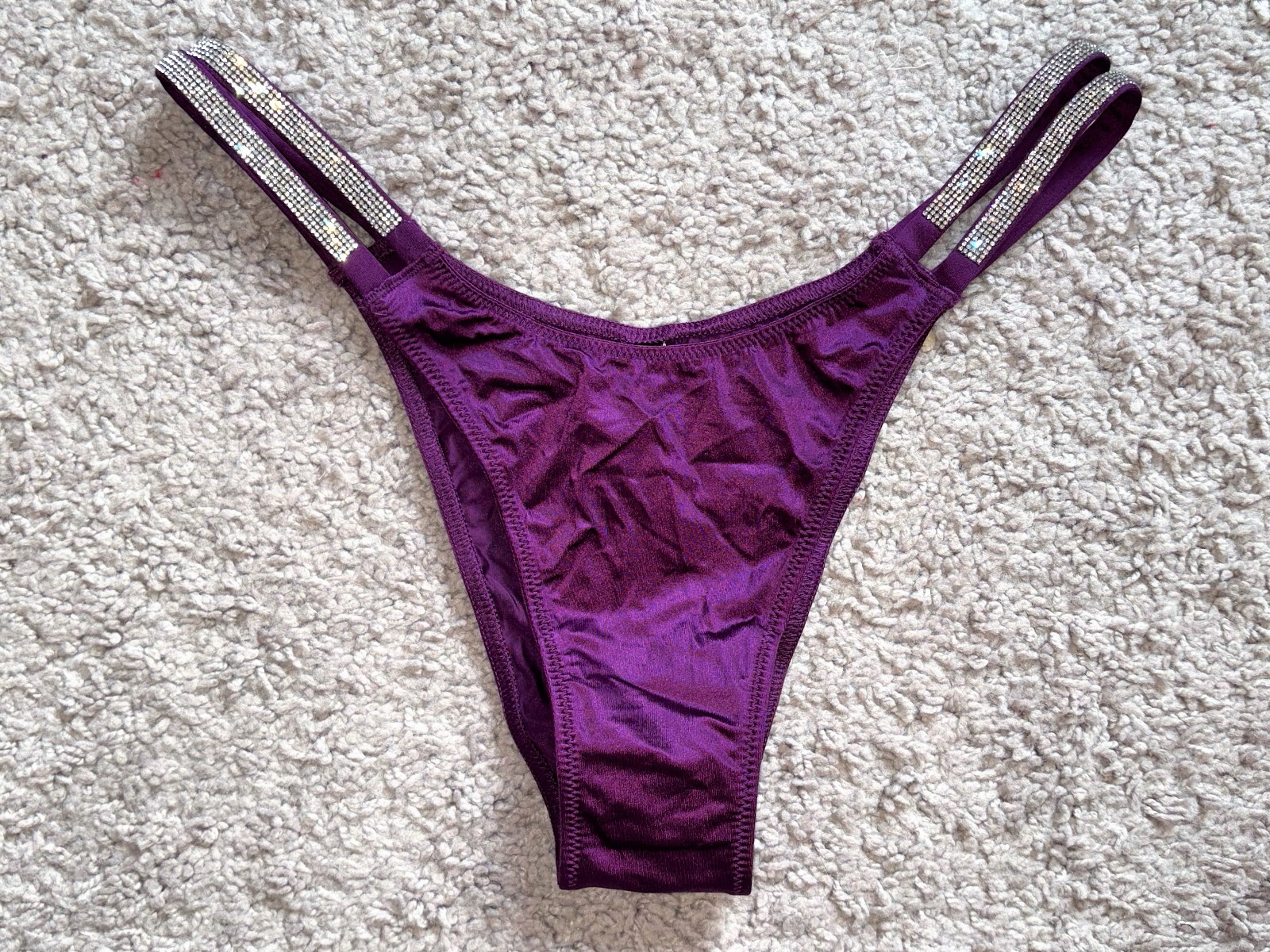NWT – VICTORIA’S SECRET VERY SEXY DOUBLE SHINE BLING STRAP PANTY – BRAZILIAN