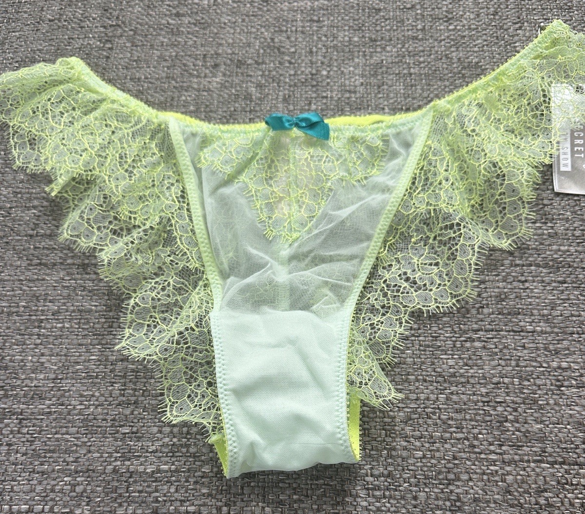 2013 Limited Edition Fashion Show Victoria’s Secret Low Rise Cheekini Medium NWT