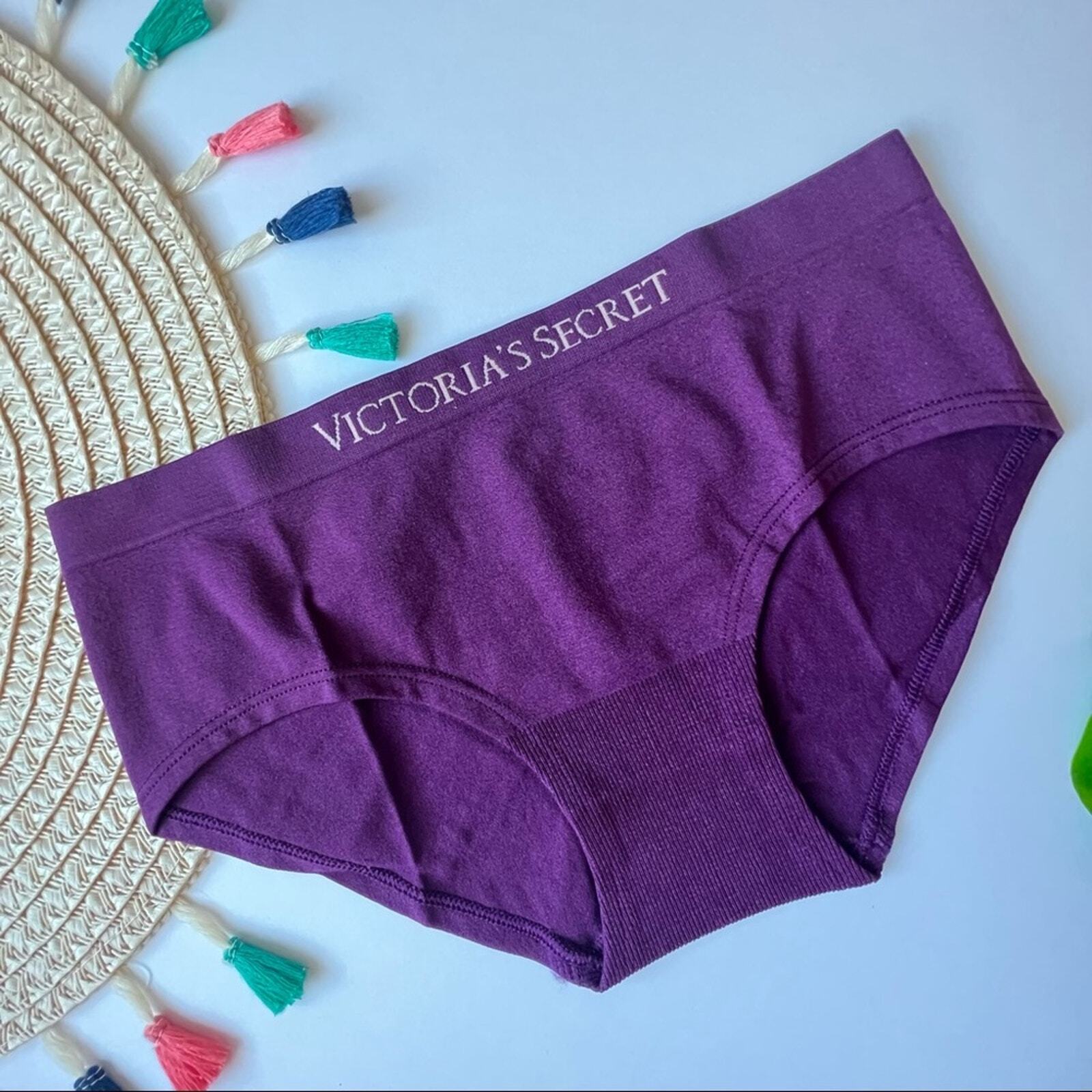 Victoria’s Secret Bare Seamless Hiphugger Panty Dark Raspberry Medium NEW