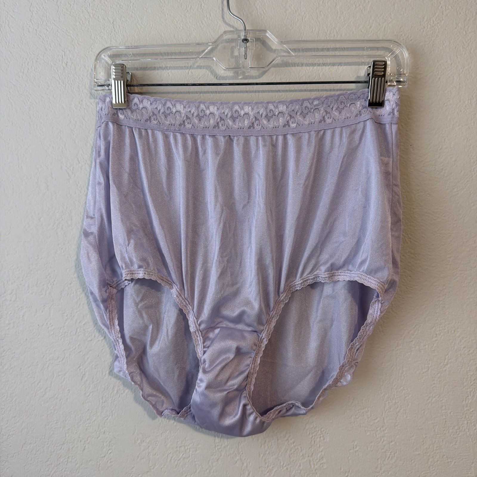 Hanes Size 10 Panties w/Lace 1990’s 100% nylon Silky Soft granny – lilac