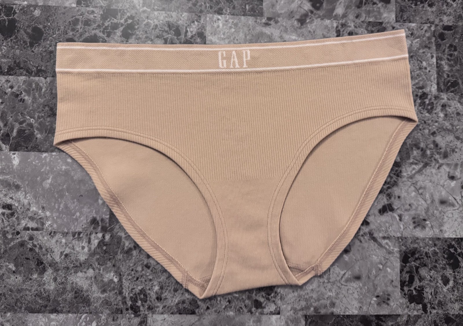 GAP BODY XL BEIGE NUDE RIBBED STRIPE LOGO WAISTBAND SEAMLESS HIPSTER PANTIES