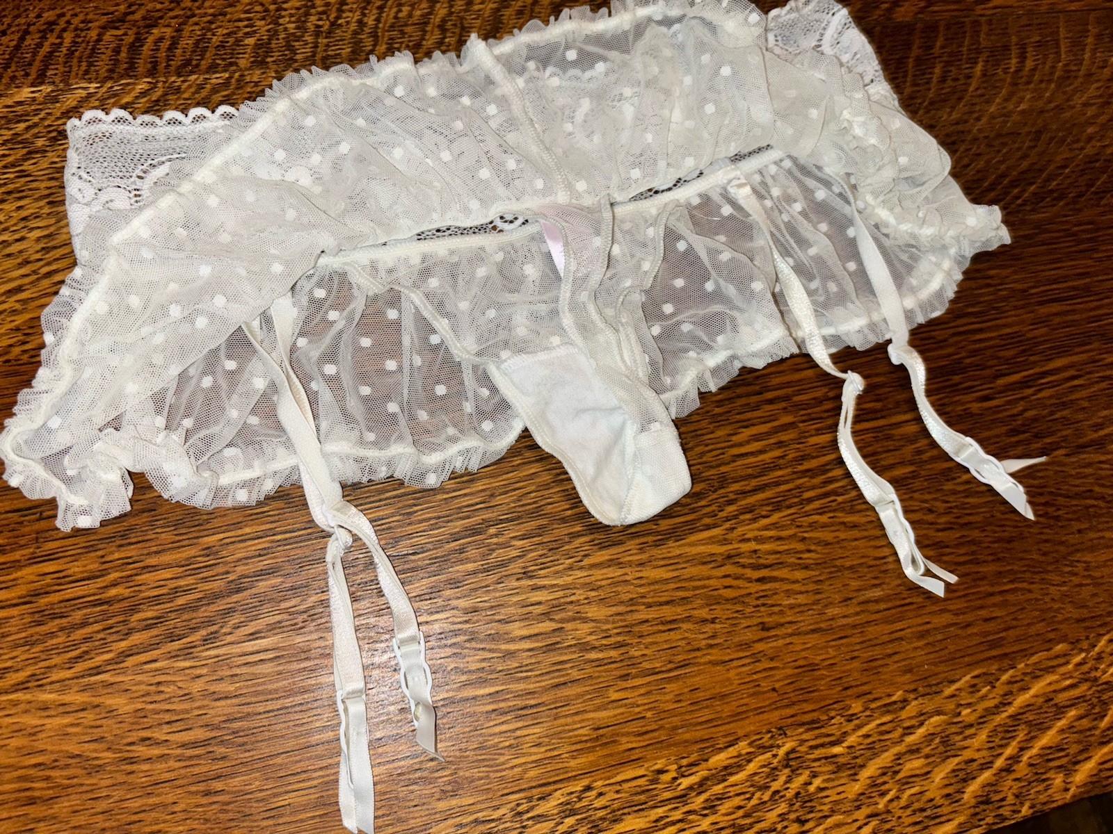 Victoria’s Secret Angels Skirted Garter Thong Panty Lace Sz L White Y2K