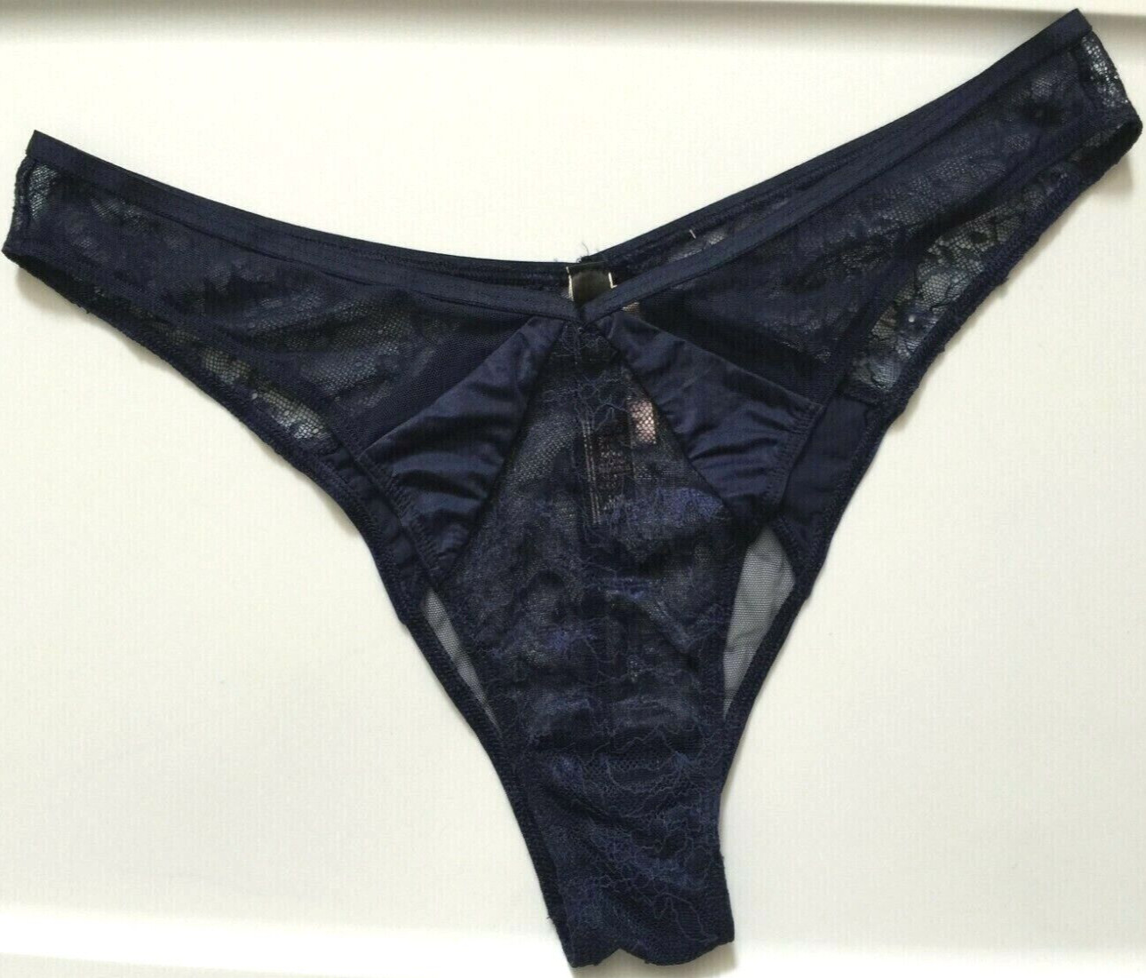 Victoria’s Secret Blue Lace Brazilian Panties Size L-Large Sexy Soft Silky Inset