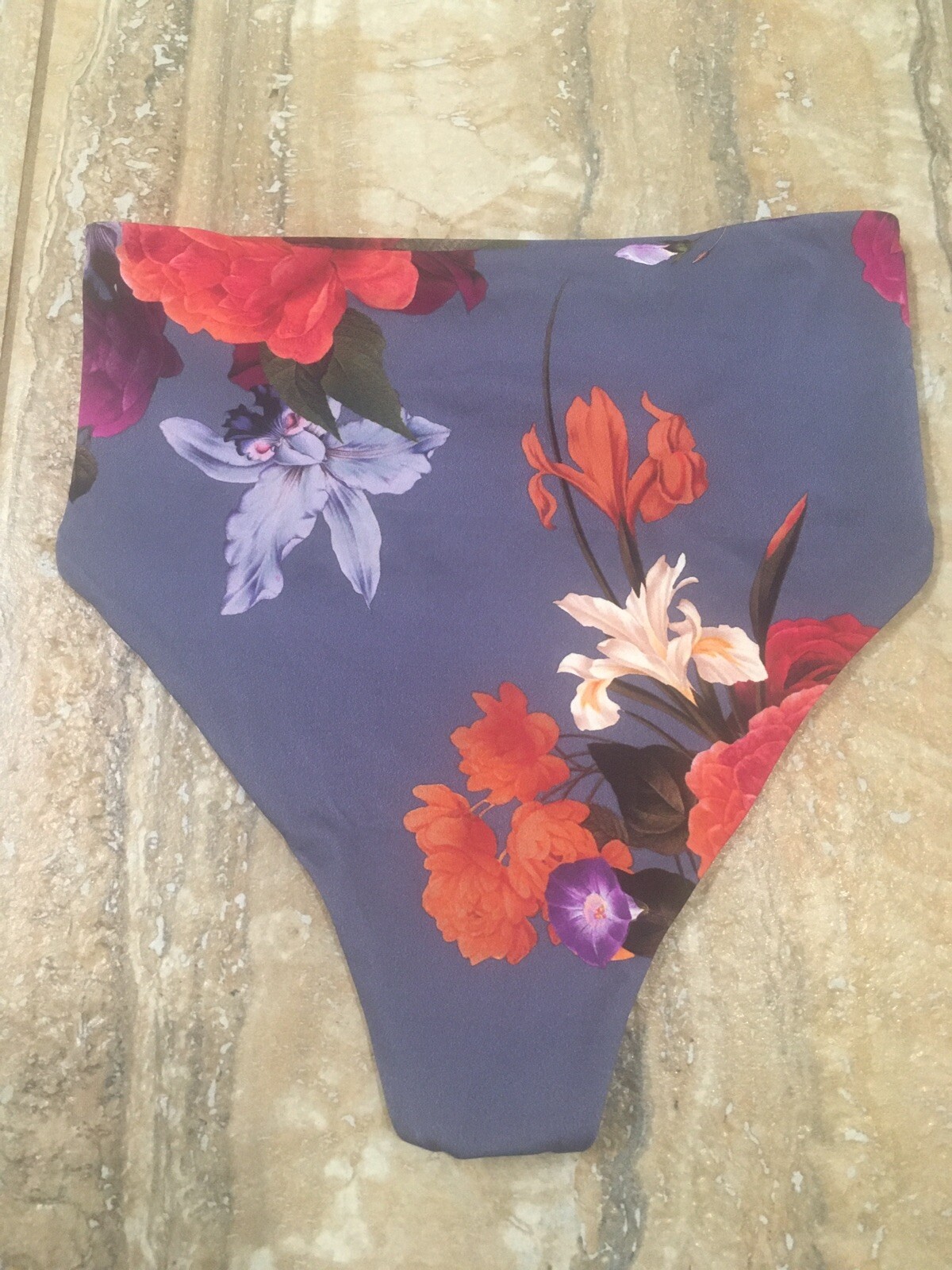 NEW Soma Vanishing Tummy Thong Panty Garden Floral Blue Size S