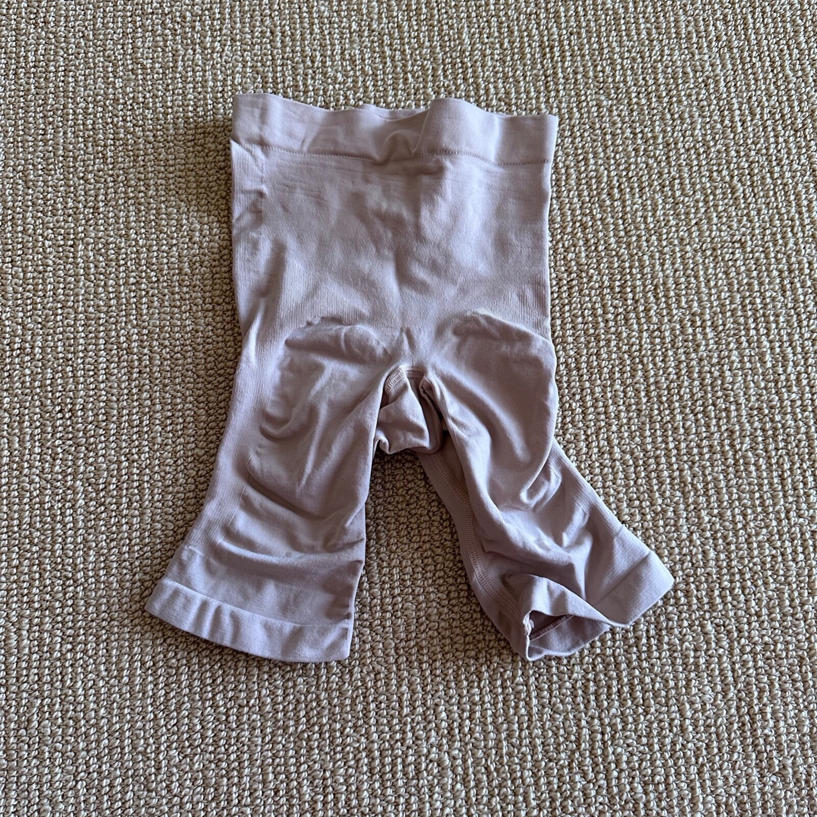 Skims Mid Thigh Sculpting Shorts Shapewear, Size S/M New