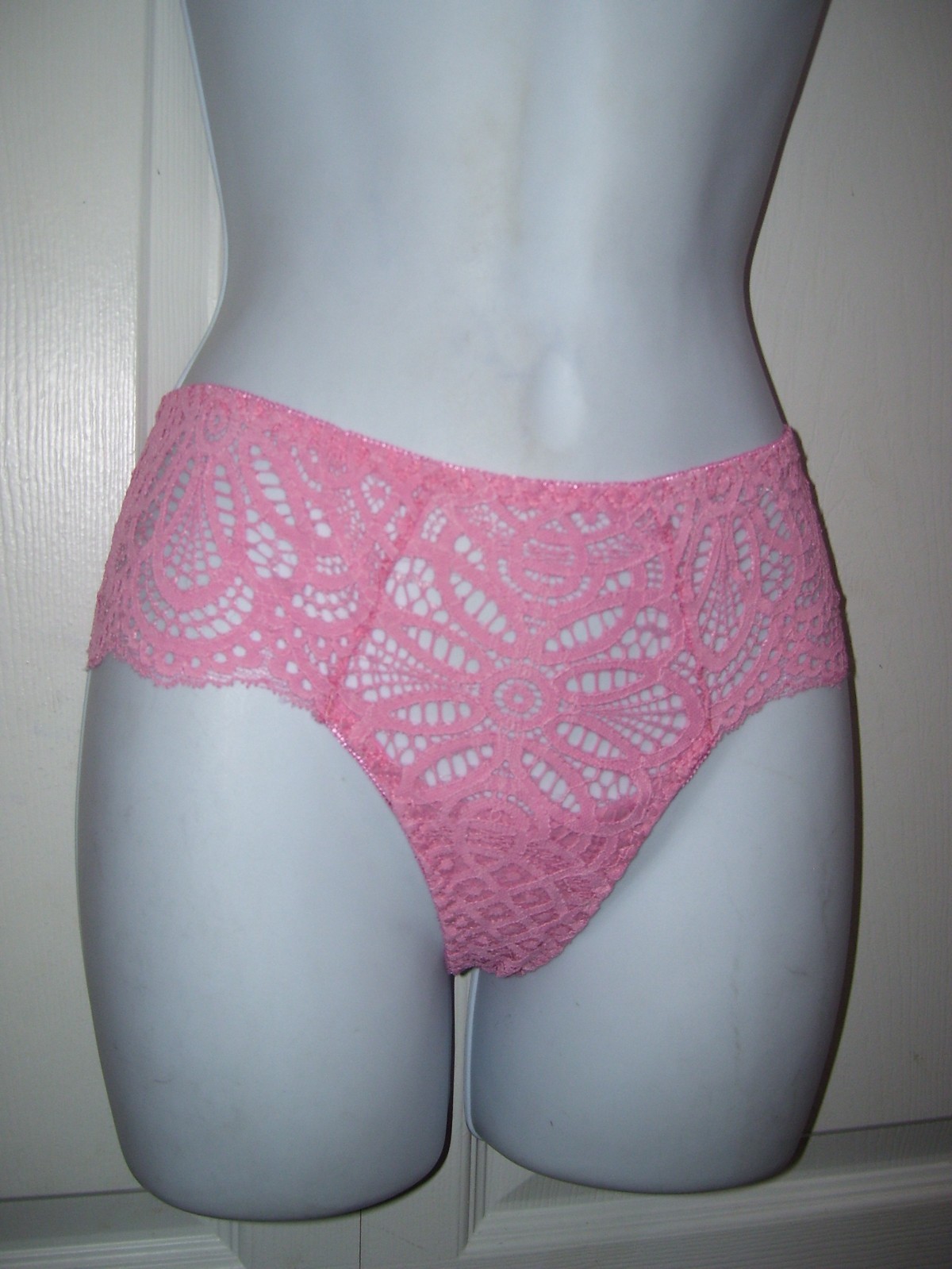 Women’s Medium Thongs Panties Unique Crochet Lace Pattern Apricot Orange