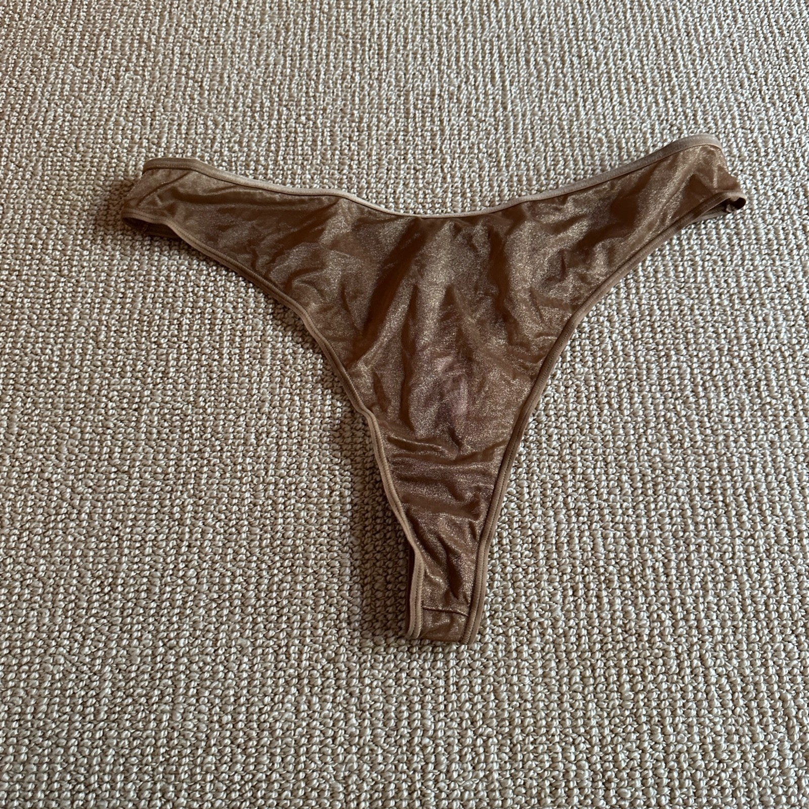Skims Chai Ultra Fine Mesh Thong, Size 2X NWT
