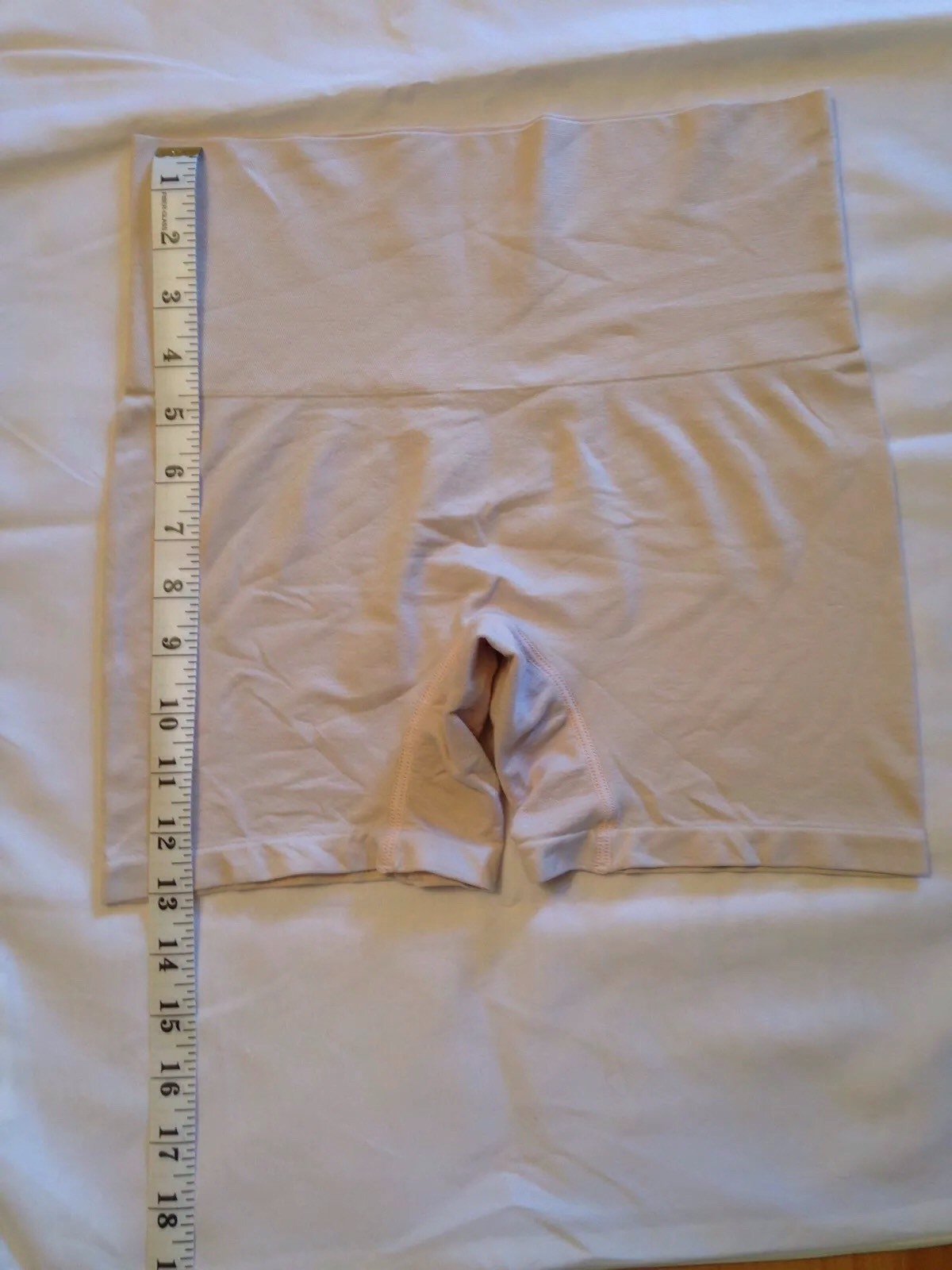 NWOT HSN Yummie Seamless H. Thomson Brief Boy Shorts – Nude -Size M/L