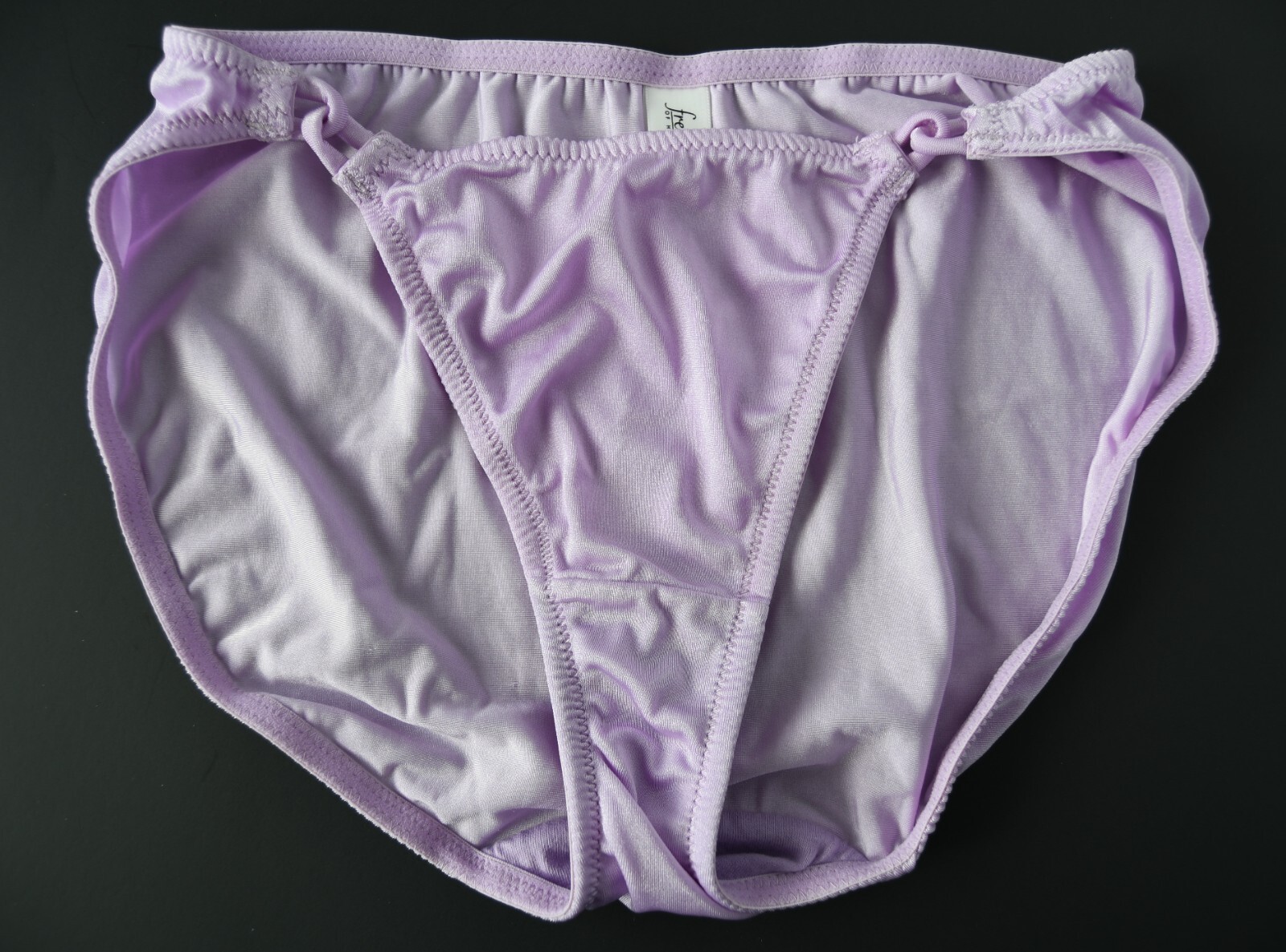 NEW Frederick’s of Hollywood VTG 90s-Y2K Satin-y Silky String Bikini Panty SMALL
