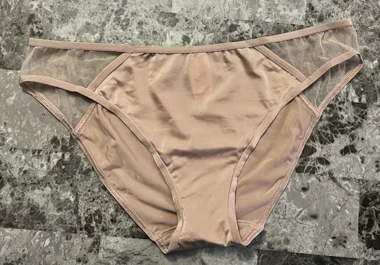 NWT VICTORIA’S SECRET M SATIN SMOOTH BEIGE MAUVE SHEER MESH RARE BIKINI PANTIES
