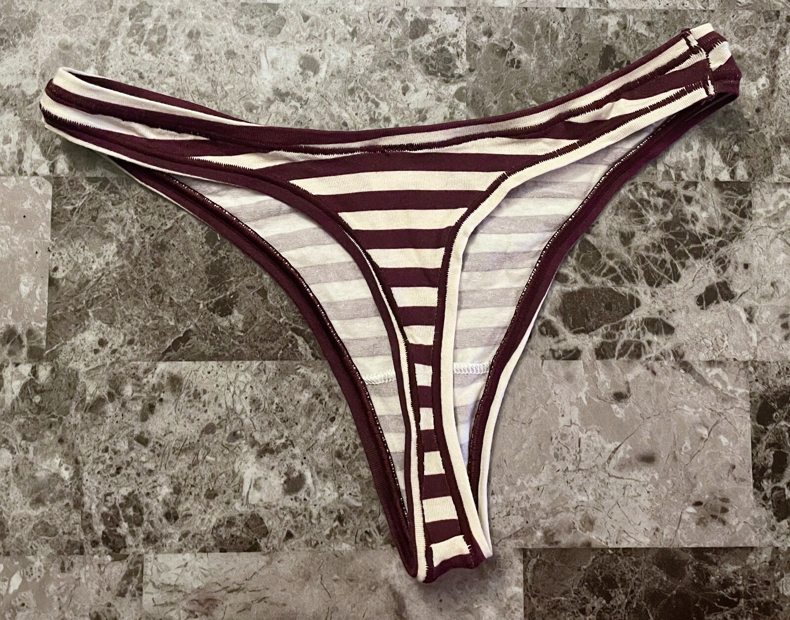NWT VICTORIA’S SECRET PINK XS MAROON IVORY STRIPE DACHSHUND PATCH THONG PANTIES